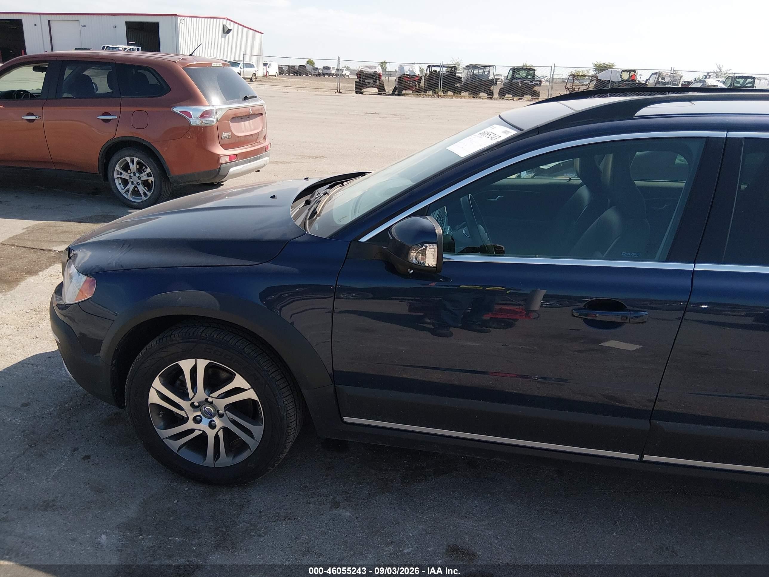 2015 Volvo Xc70 T5 Premier Blue vin: YV440MBK9F1207655