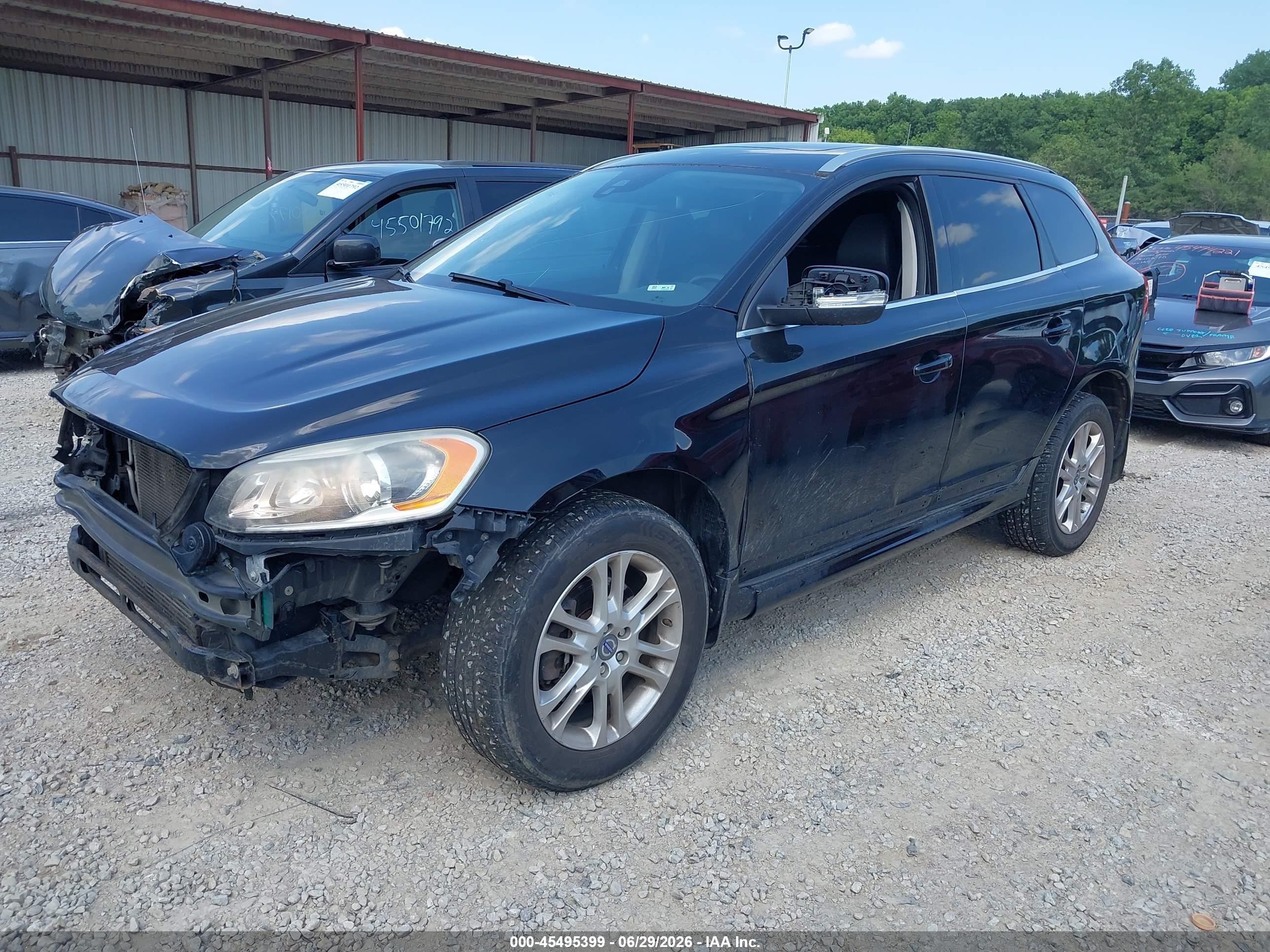 2015 Volvo Xc60 T5 Premier Black vin: YV440MDB6F2621791