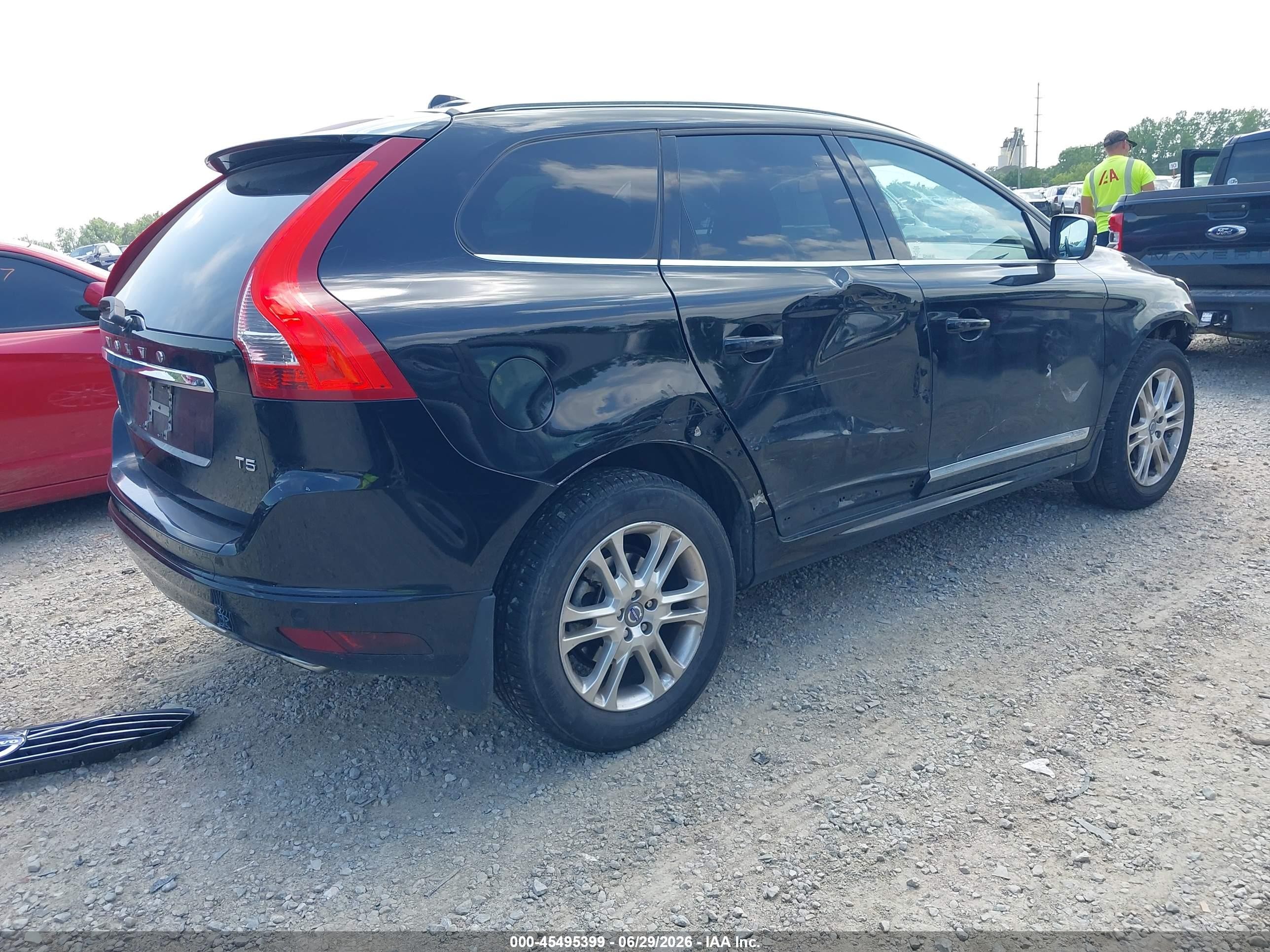 2015 Volvo Xc60 T5 Premier Black vin: YV440MDB6F2621791