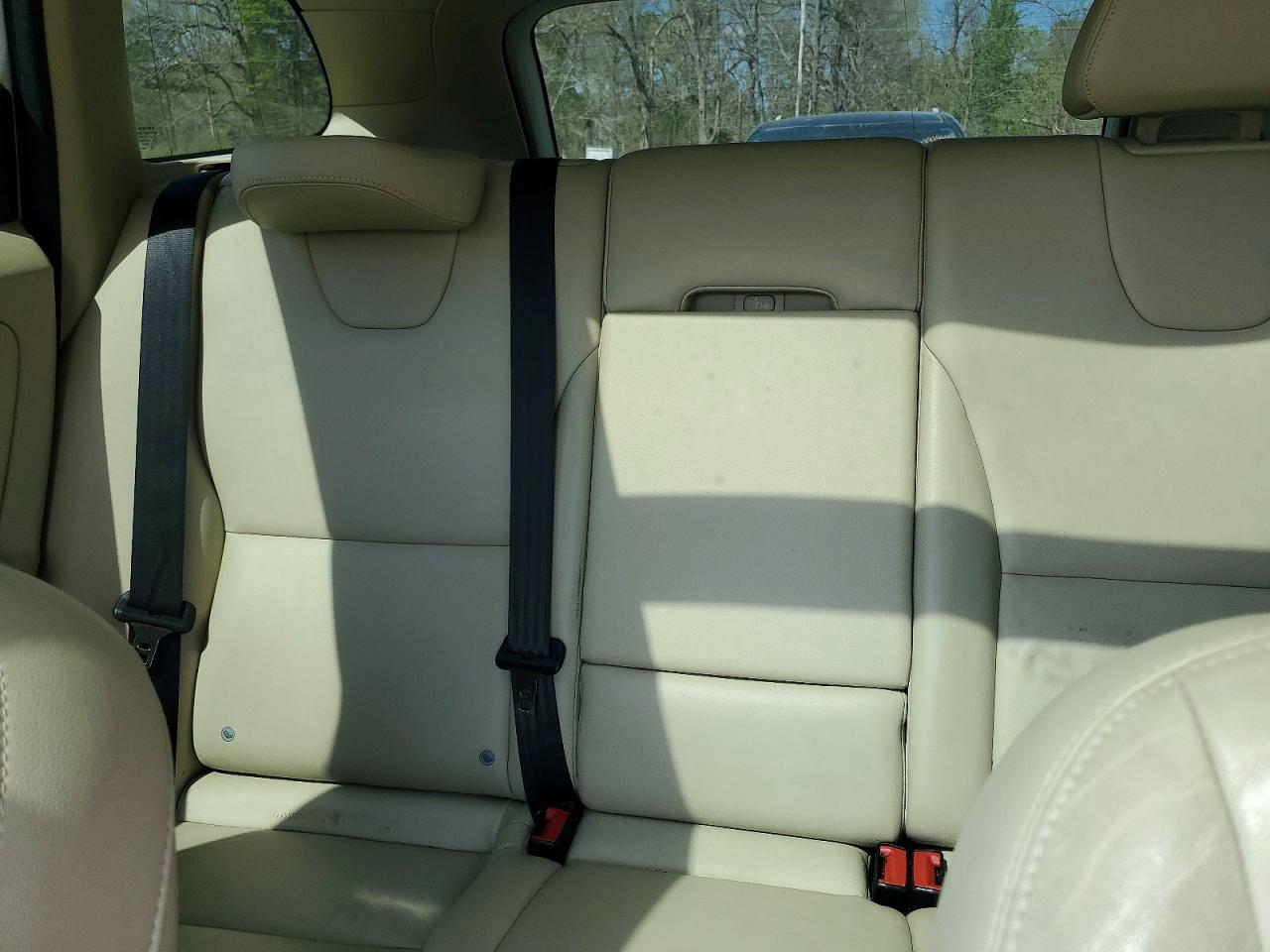 2015 Volvo Xc60 T5 Premier Белый vin: YV440MDB9F2602183