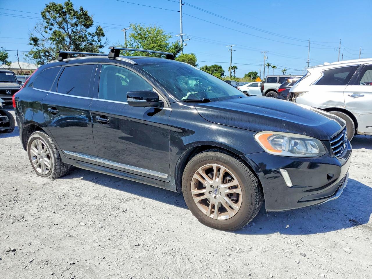 2015 Volvo Xc60 T5 Premier+ Black vin: YV440MDC8F2589449