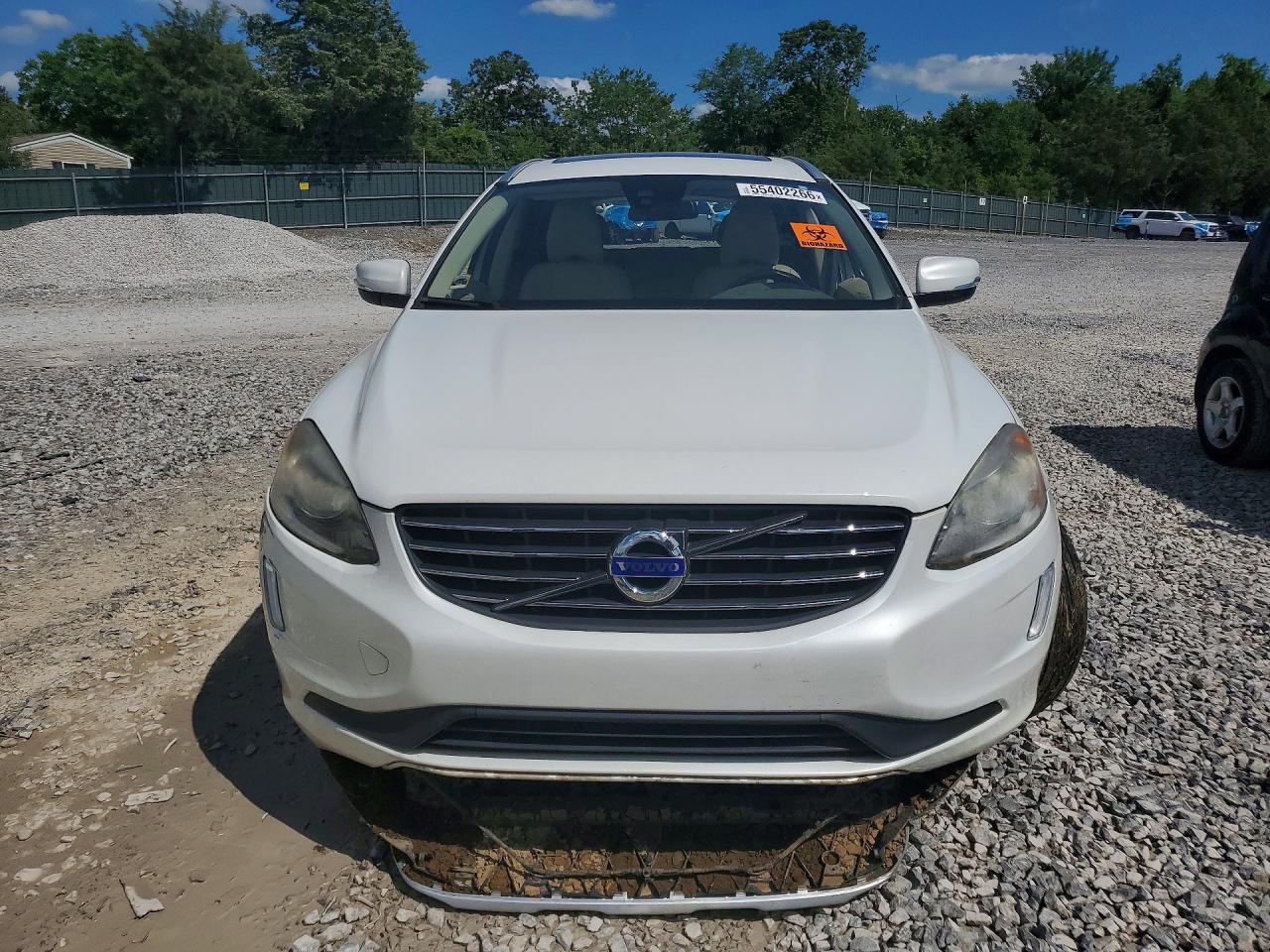 2015 Volvo Xc60 T5 Premier+ White vin: YV440MDC8F2608159