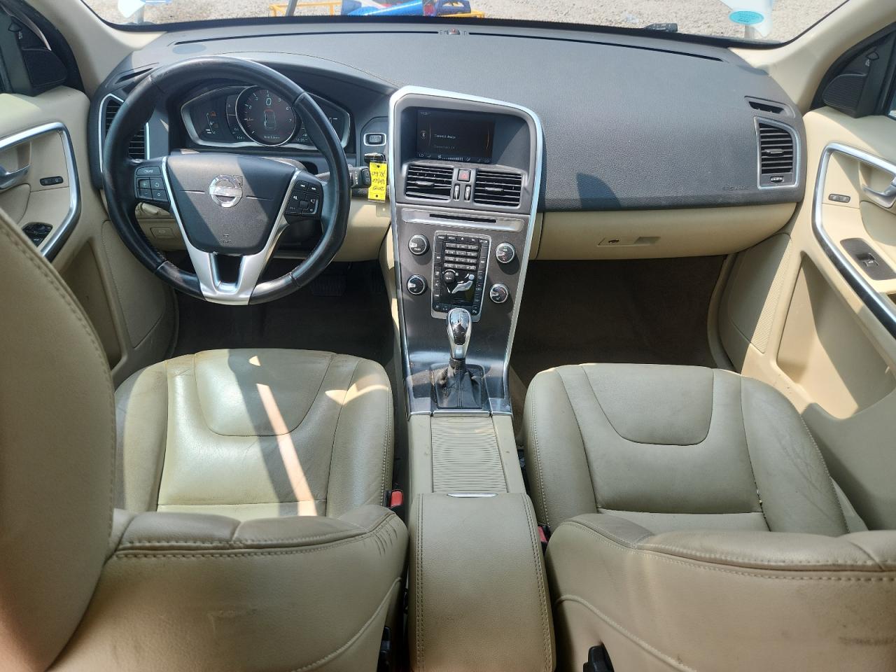 2015 Volvo Xc60 T5 Premier+ White vin: YV440MDCXF2587413