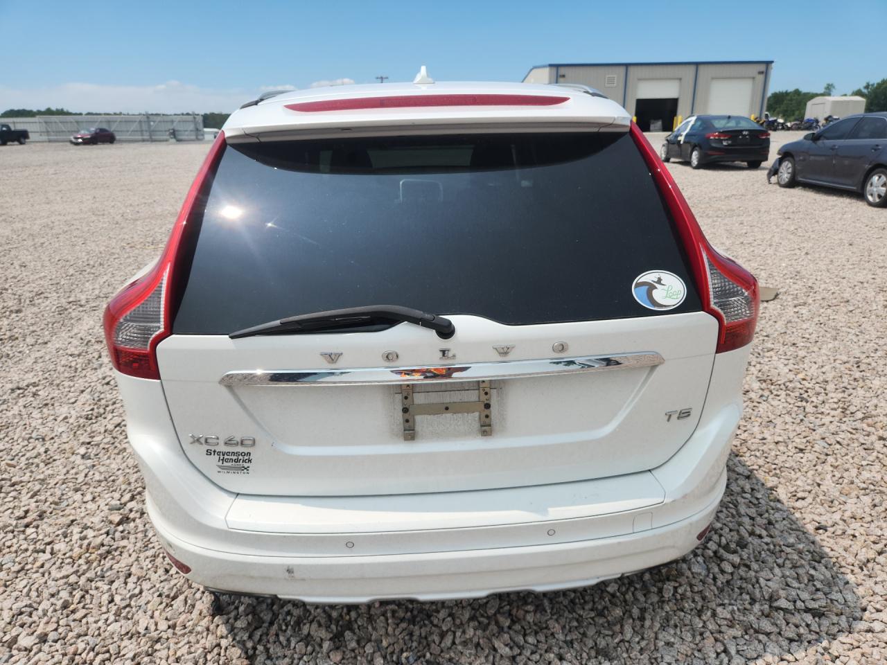 2015 Volvo Xc60 T5 Premier+ White vin: YV440MDCXF2587413