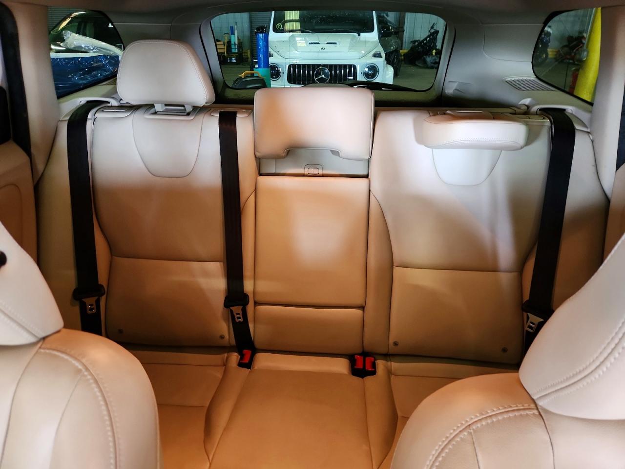 2015 Volvo Xc60 T5 Platinum White vin: YV440MDD2F2618422