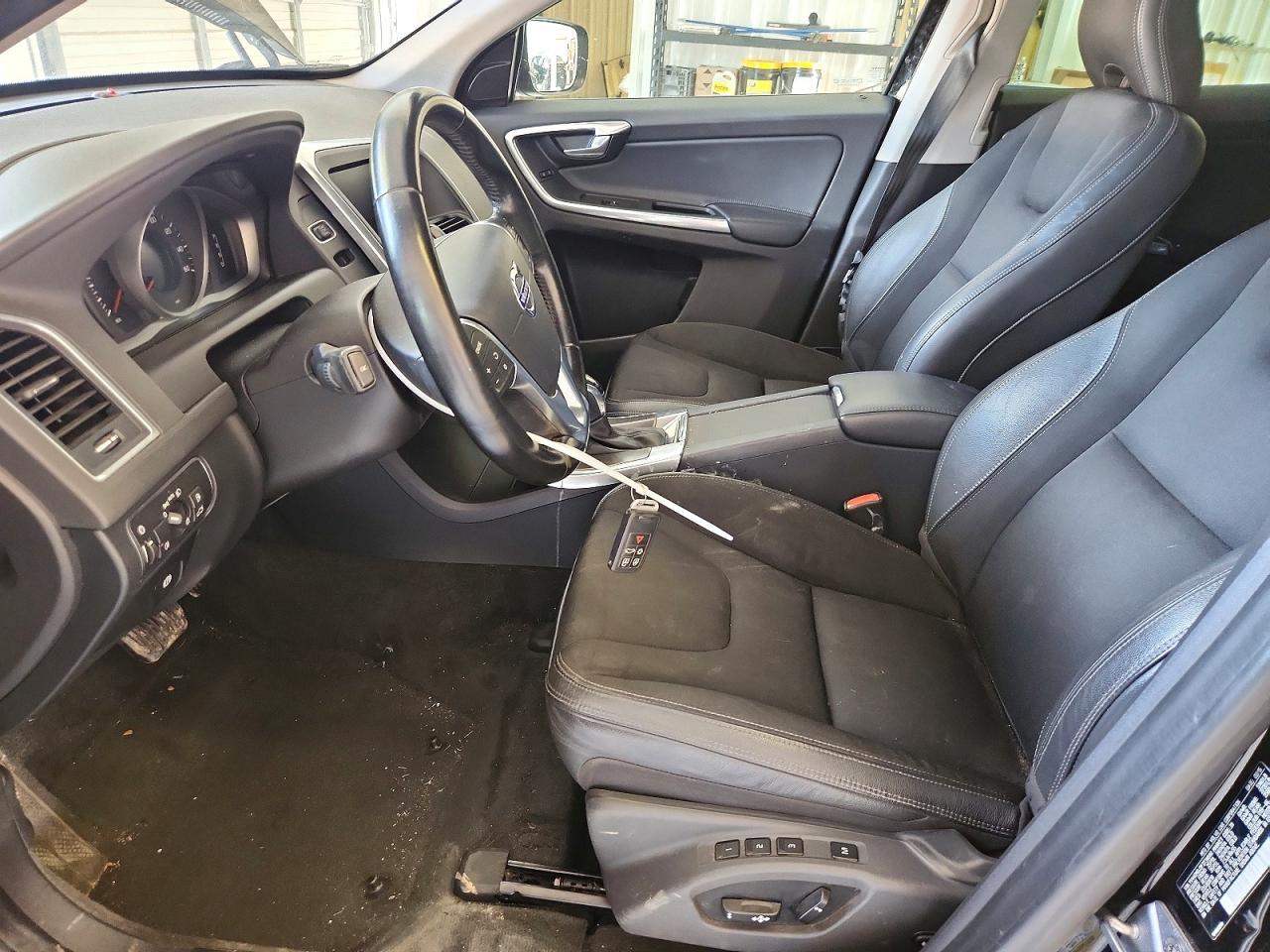 2015 Volvo Xc60 T5 Black vin: YV440MDJ3F2734640