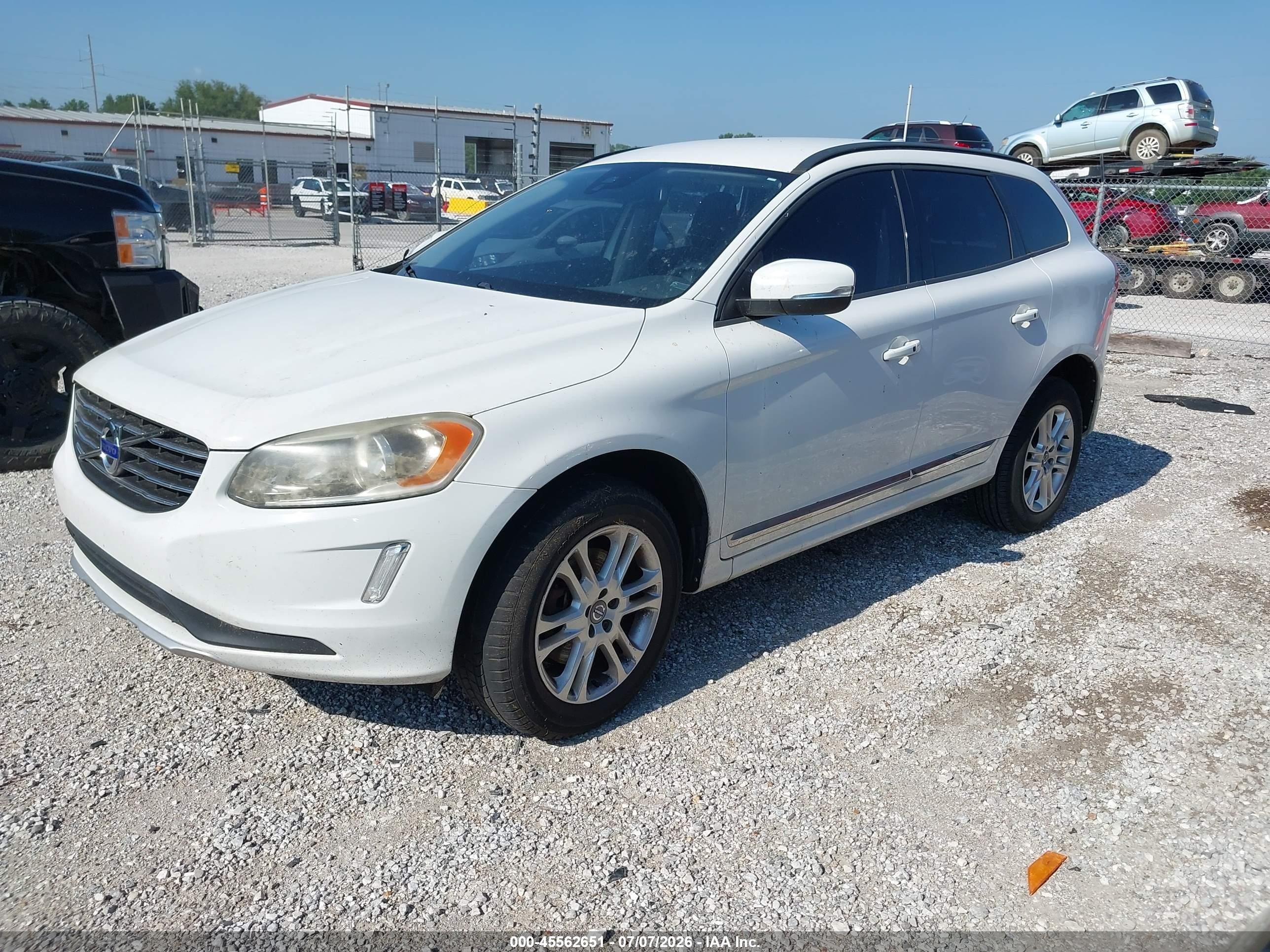 2015 Volvo Xc60 T5 White vin: YV440MDJ7F2729635