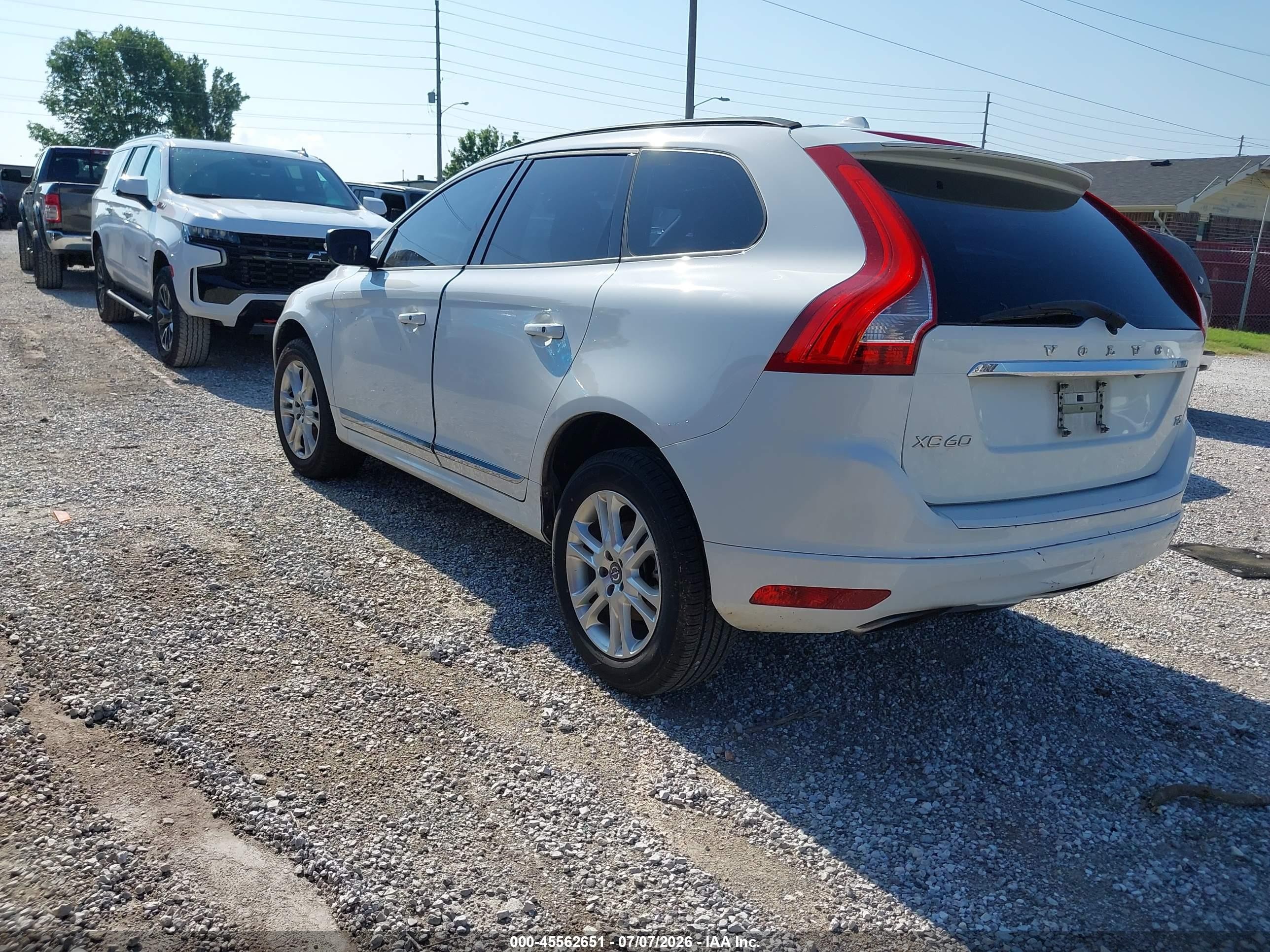2015 Volvo Xc60 T5 White vin: YV440MDJ7F2729635
