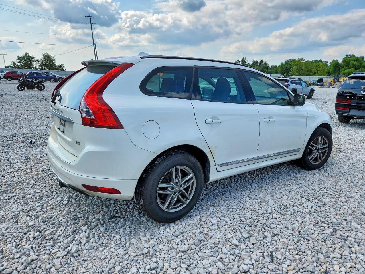 2015 Volvo Xc60 T5 White vin: YV440MDJ9F2680311