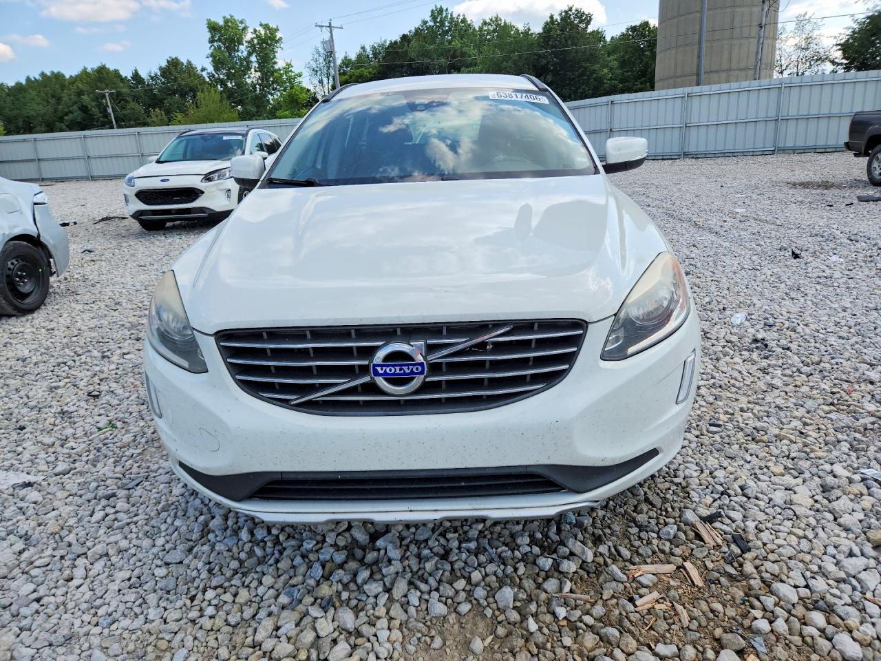 2015 Volvo Xc60 T5 White vin: YV440MDJ9F2680311