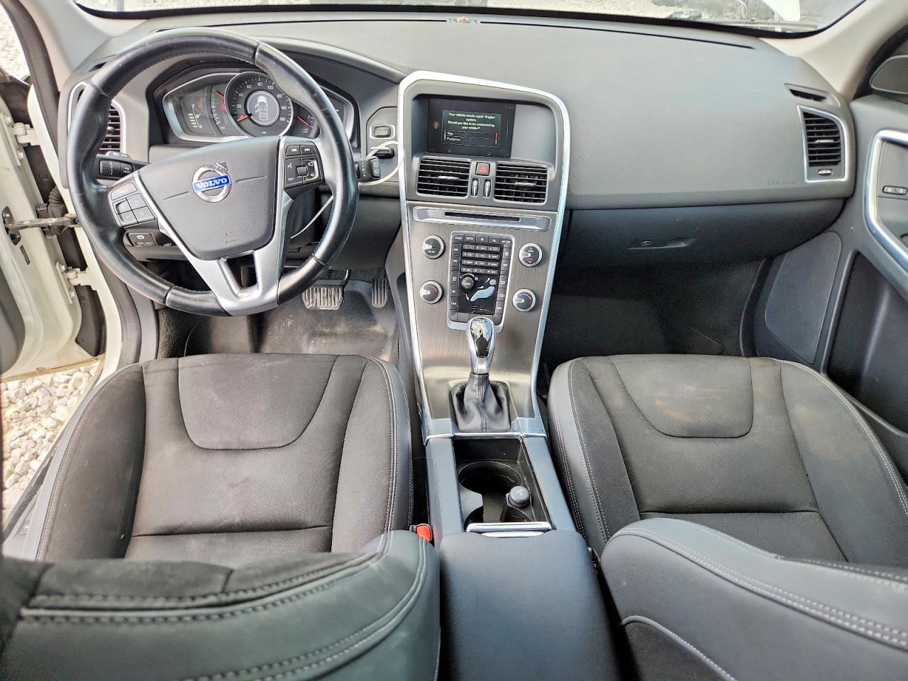 2015 Volvo Xc60 T5 White vin: YV440MDJ9F2680311