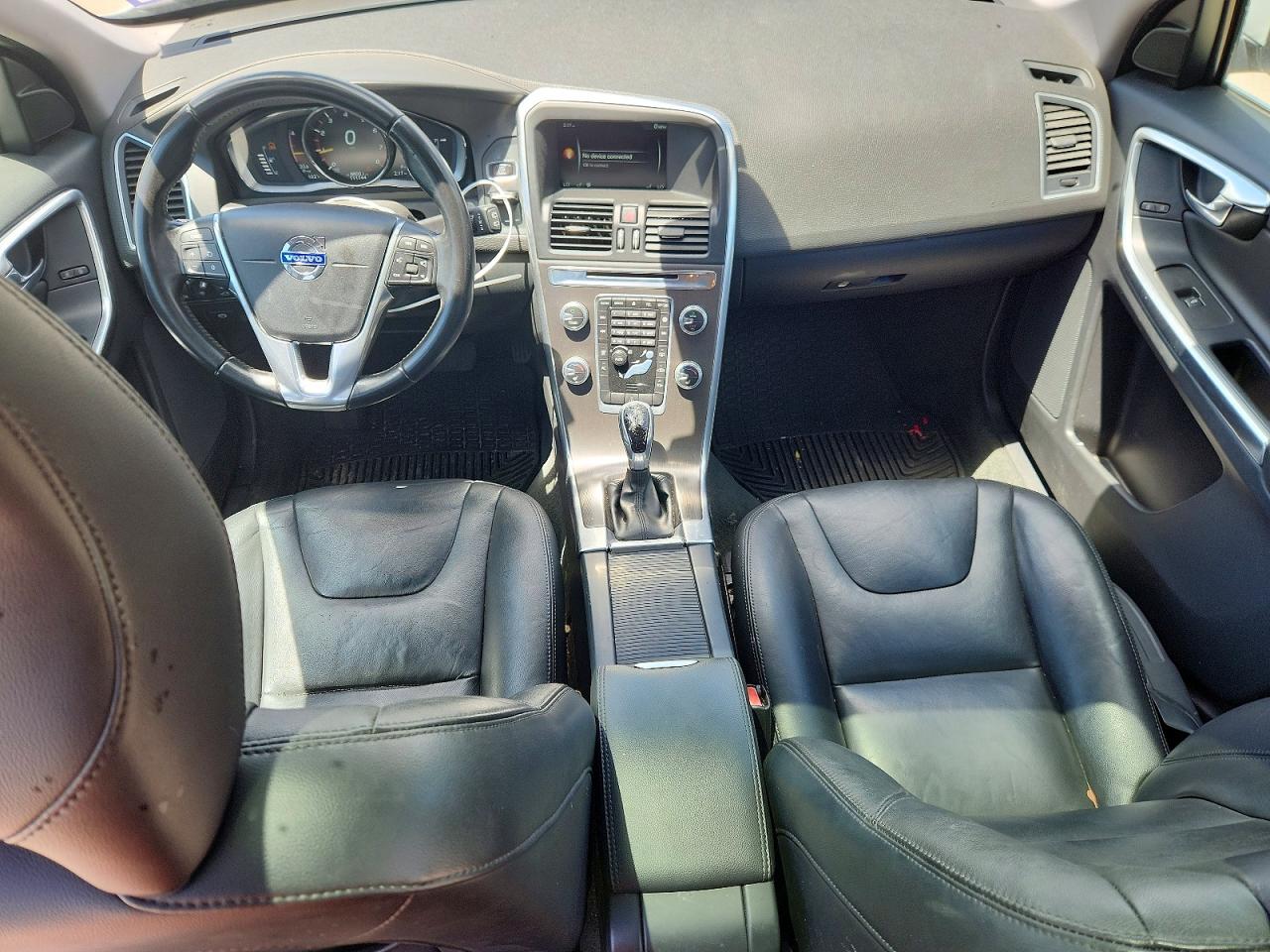 2016 Volvo Xc60 T5 Premier White vin: YV440MDK0G2795552