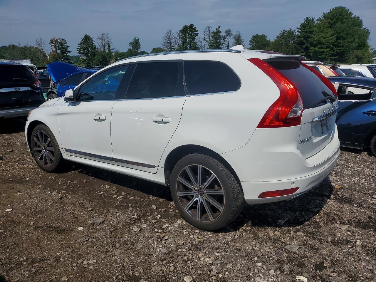 2016 Volvo Xc60 T5 Premier Белый vin: YV440MDK1G2789842