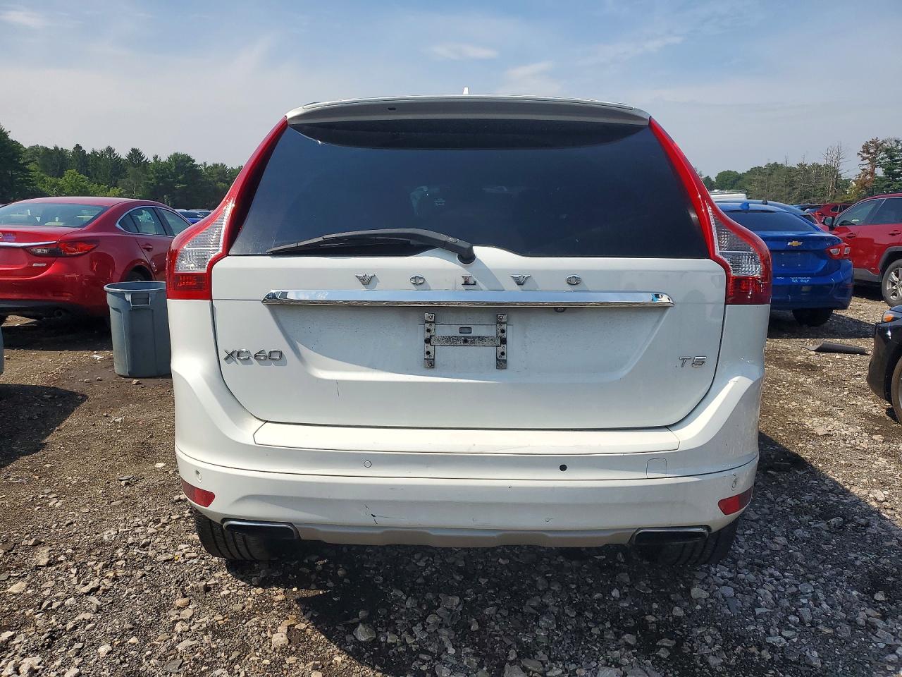 2016 Volvo Xc60 T5 Premier Белый vin: YV440MDK1G2789842