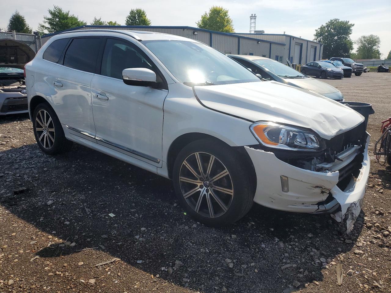 2016 Volvo Xc60 T5 Premier Белый vin: YV440MDK1G2789842