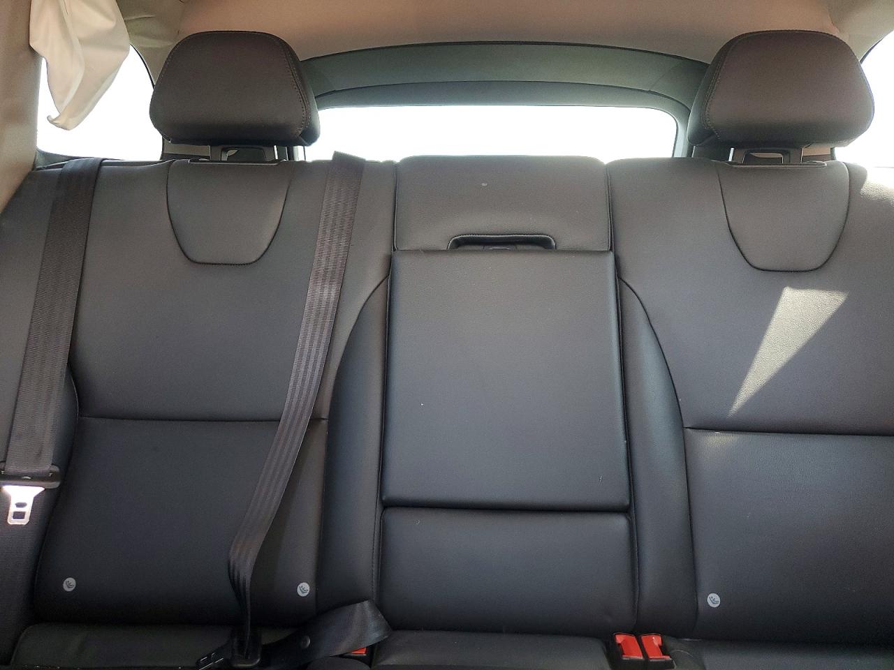 2016 Volvo Xc60 T5 Premier Белый vin: YV440MDK1G2789842
