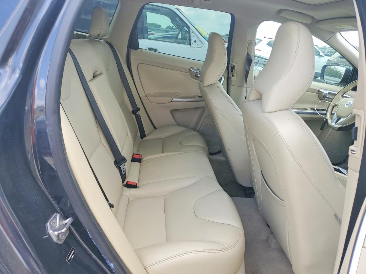 2015 Volvo Xc60 Угольный vin: YV440MDK2F2669207