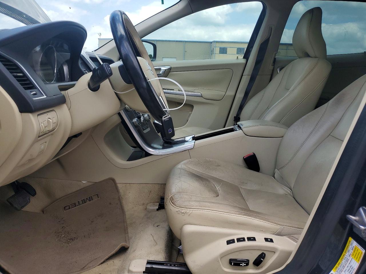 2015 Volvo Xc60 Угольный vin: YV440MDK2F2669207