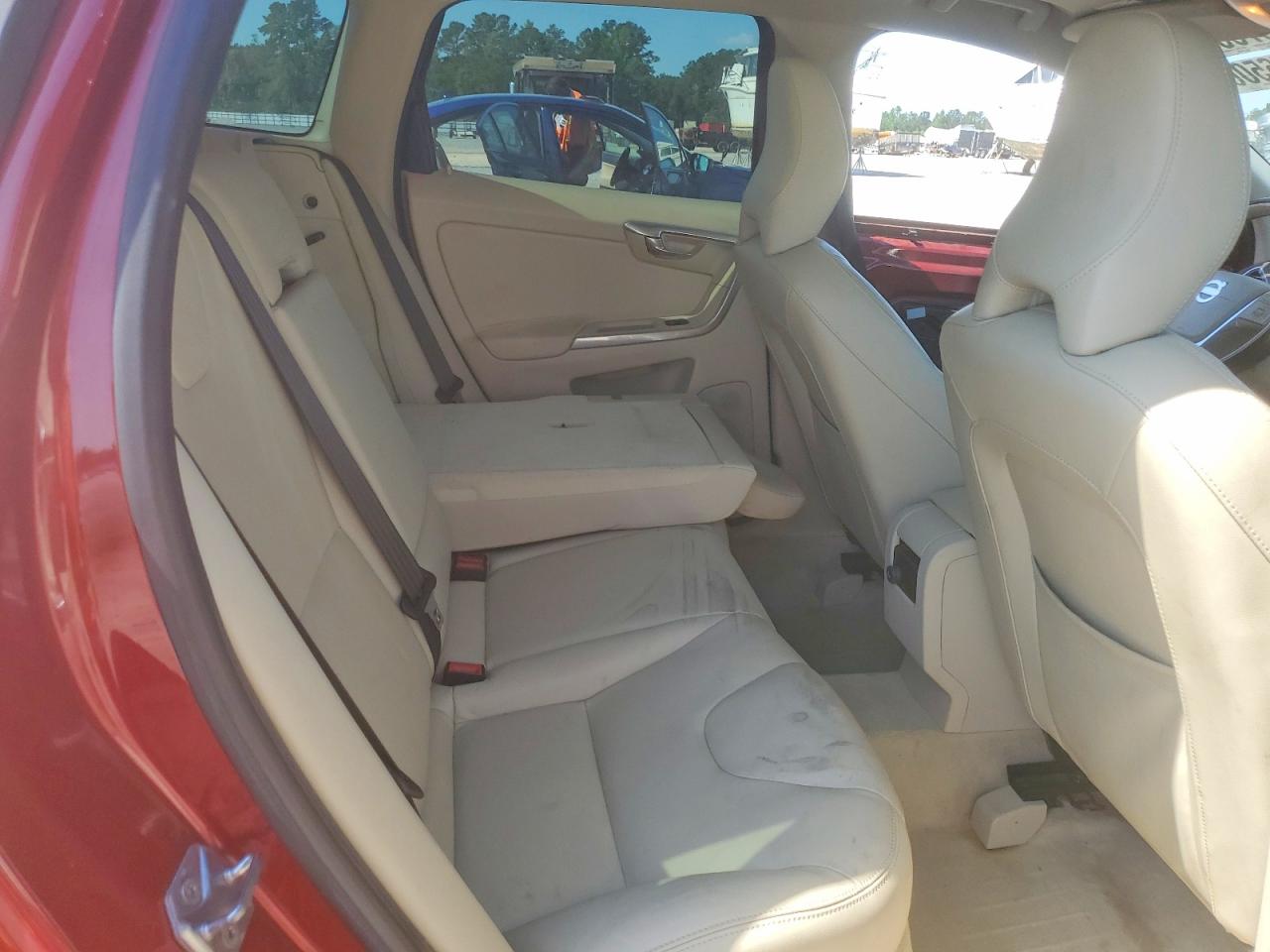 2015 Volvo Xc60 T5 Premier Burgundy vin: YV440MDK2F2741605