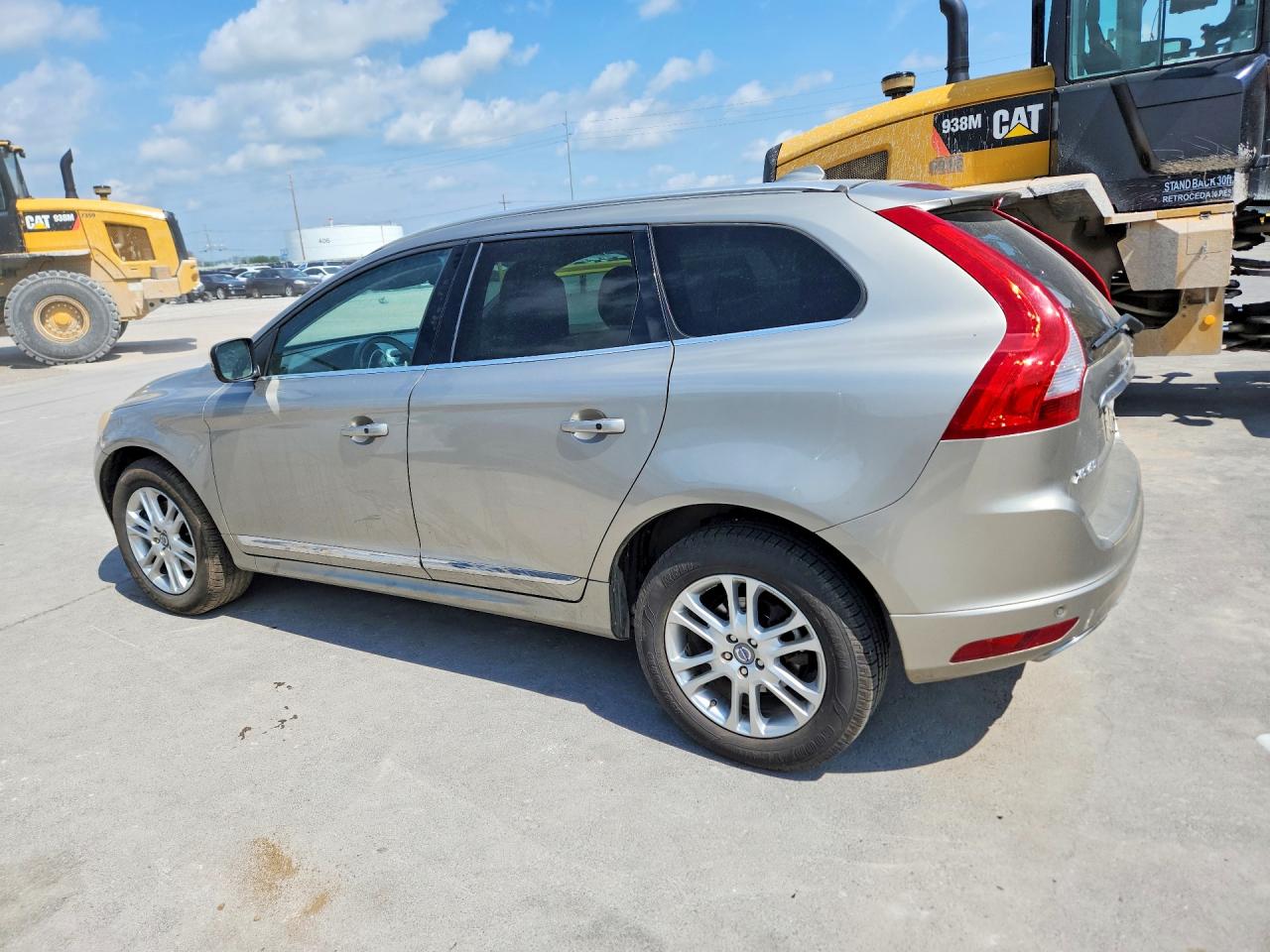 2015 Volvo Xc60 T5 Premier Tan vin: YV440MDK3F2649628