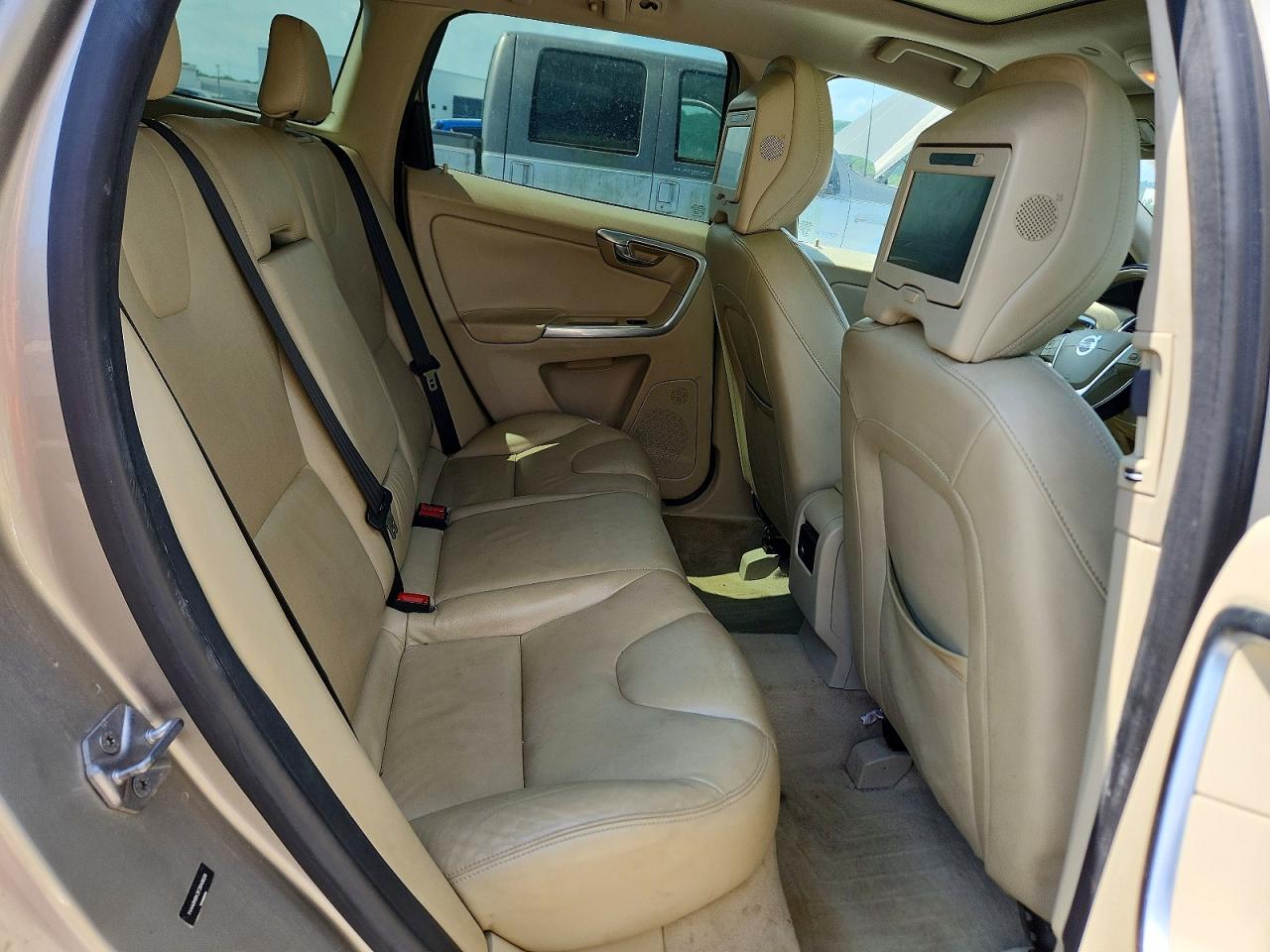 2015 Volvo Xc60 T5 Premier Tan vin: YV440MDK3F2649628