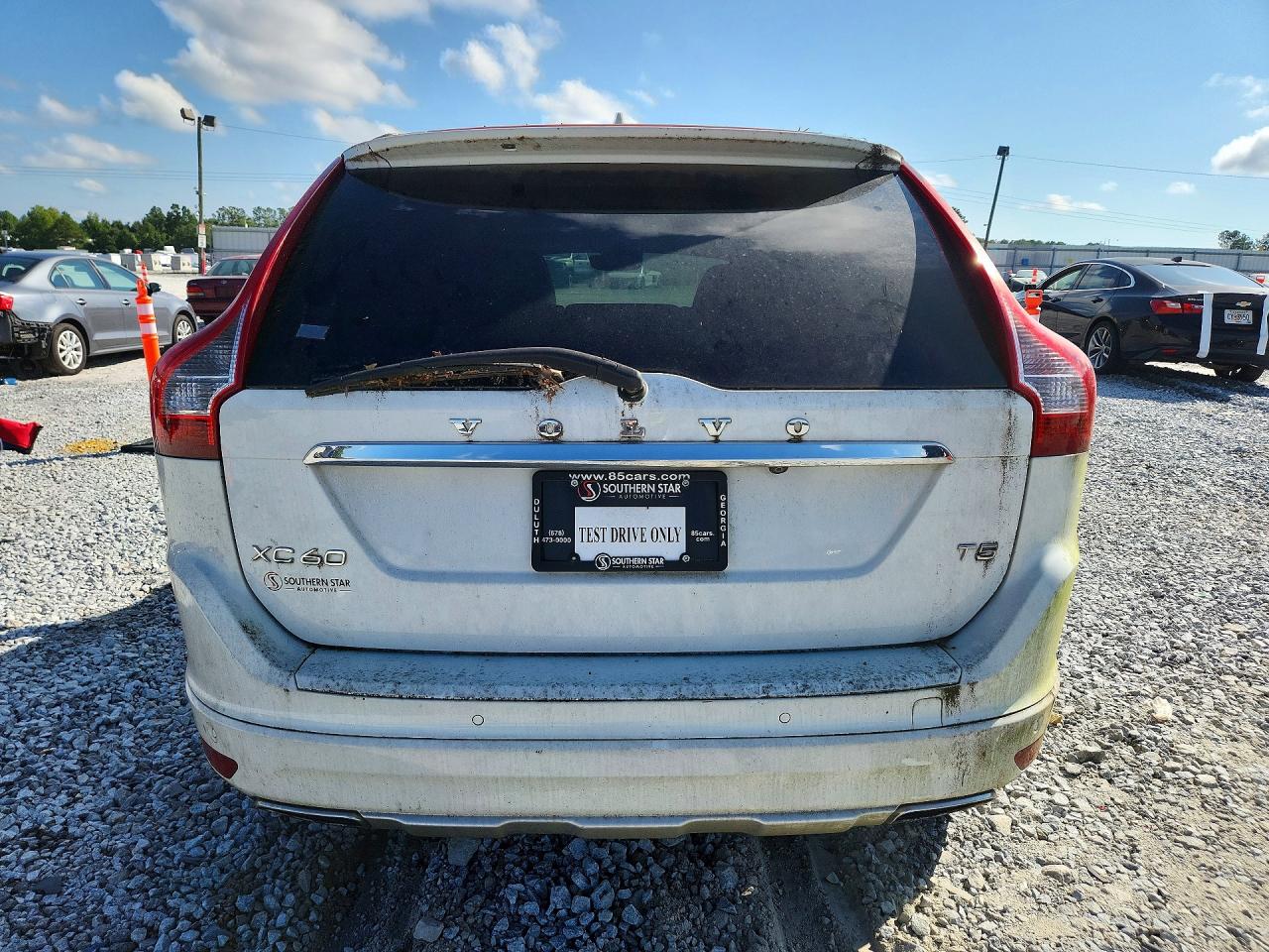 2015 Volvo Xc60 T5 Premier White vin: YV440MDK3F2693502