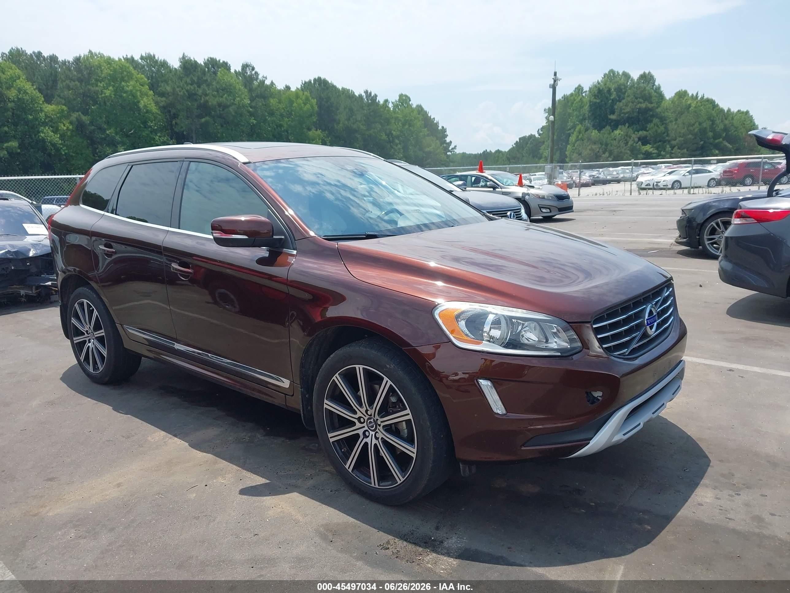 2015 Volvo Xc60 T5 Premier Brown vin: YV440MDK4F2643191