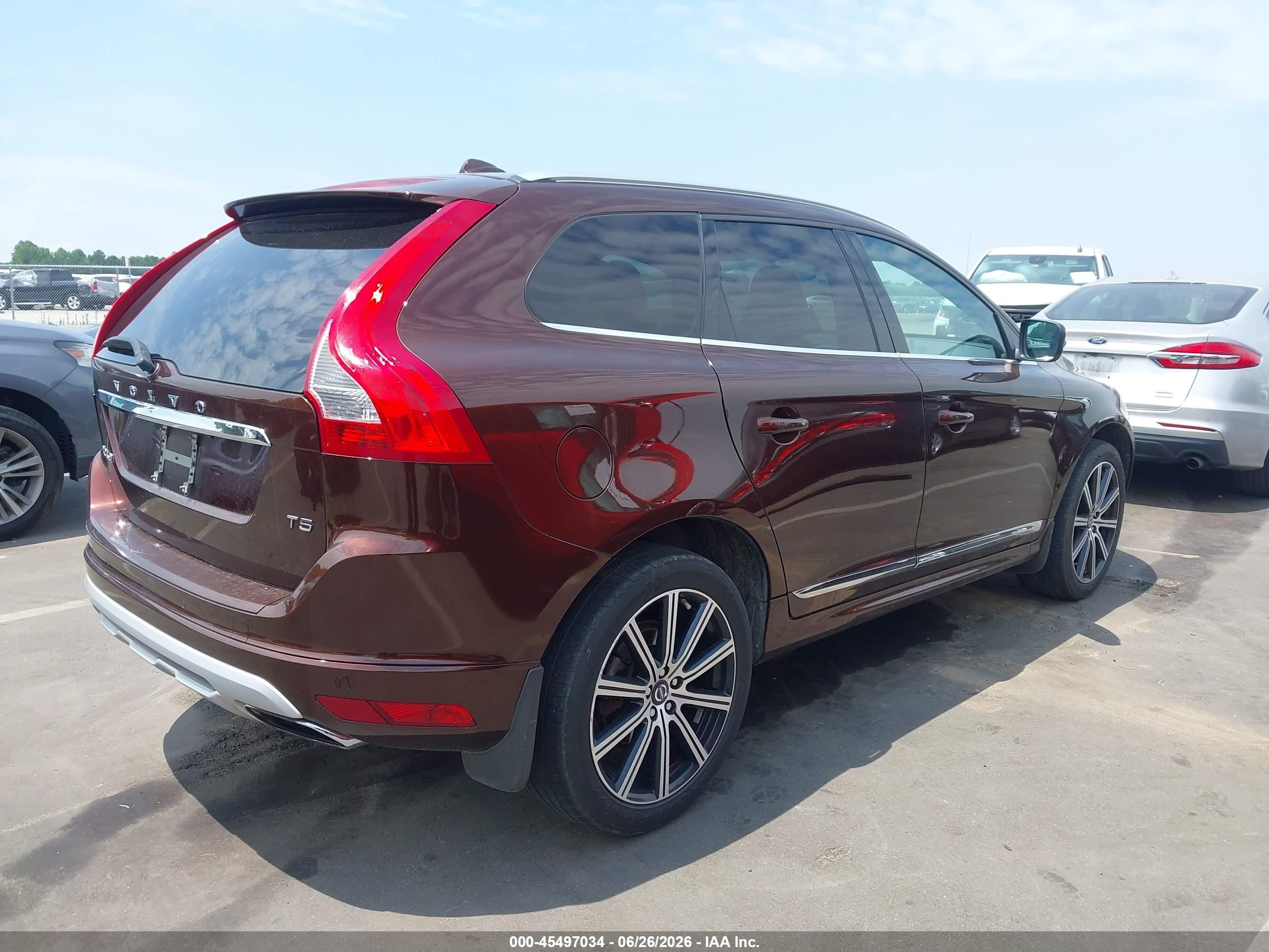 2015 Volvo Xc60 T5 Premier Brown vin: YV440MDK4F2643191