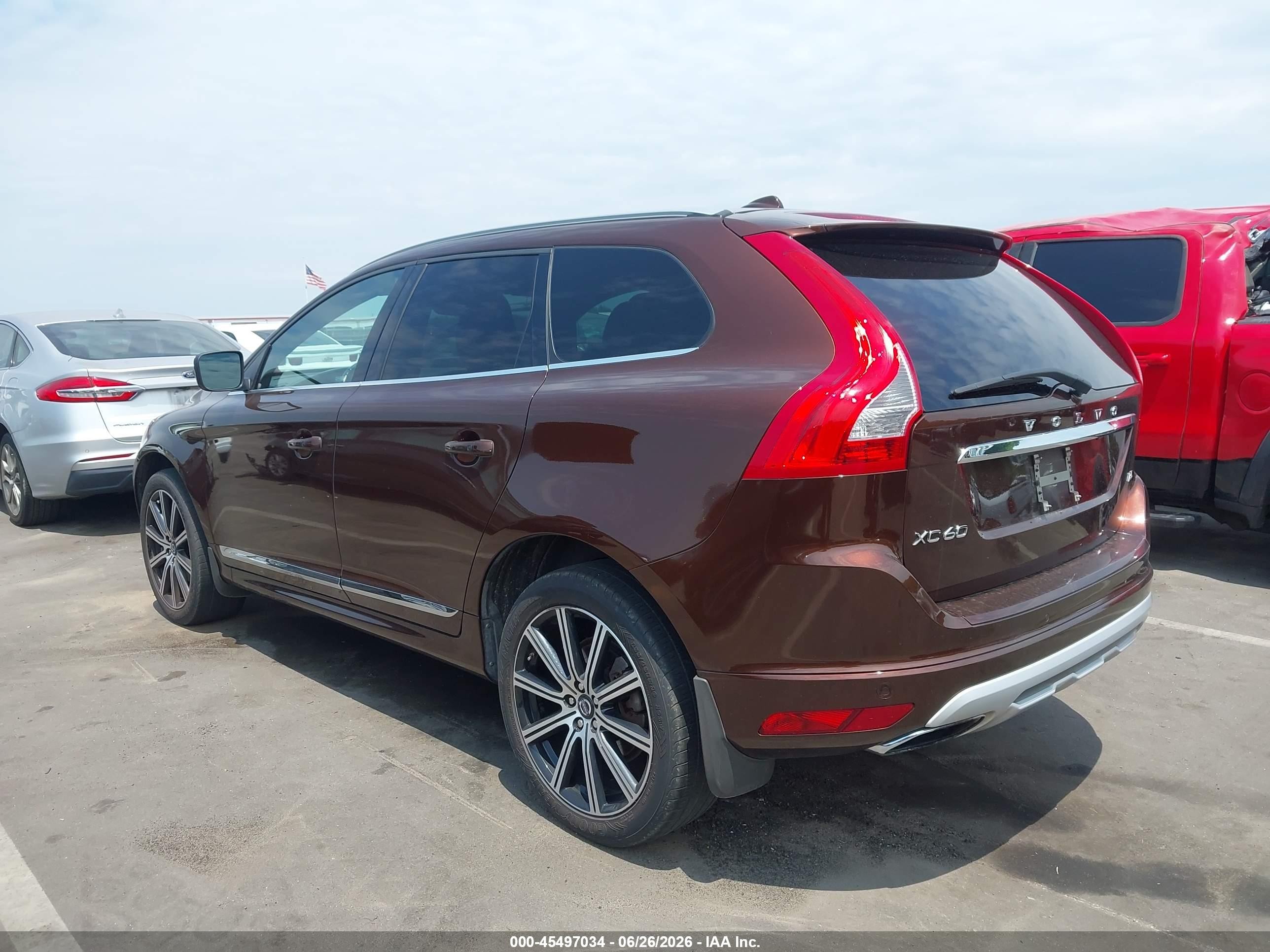 2015 Volvo Xc60 T5 Premier Brown vin: YV440MDK4F2643191