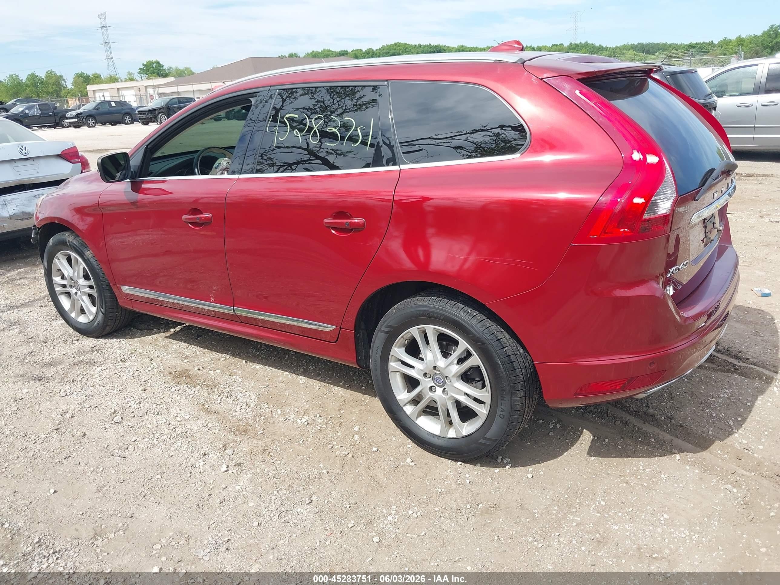 2015 Volvo Xc60 T5 Premier Красный vin: YV440MDK4F2691435