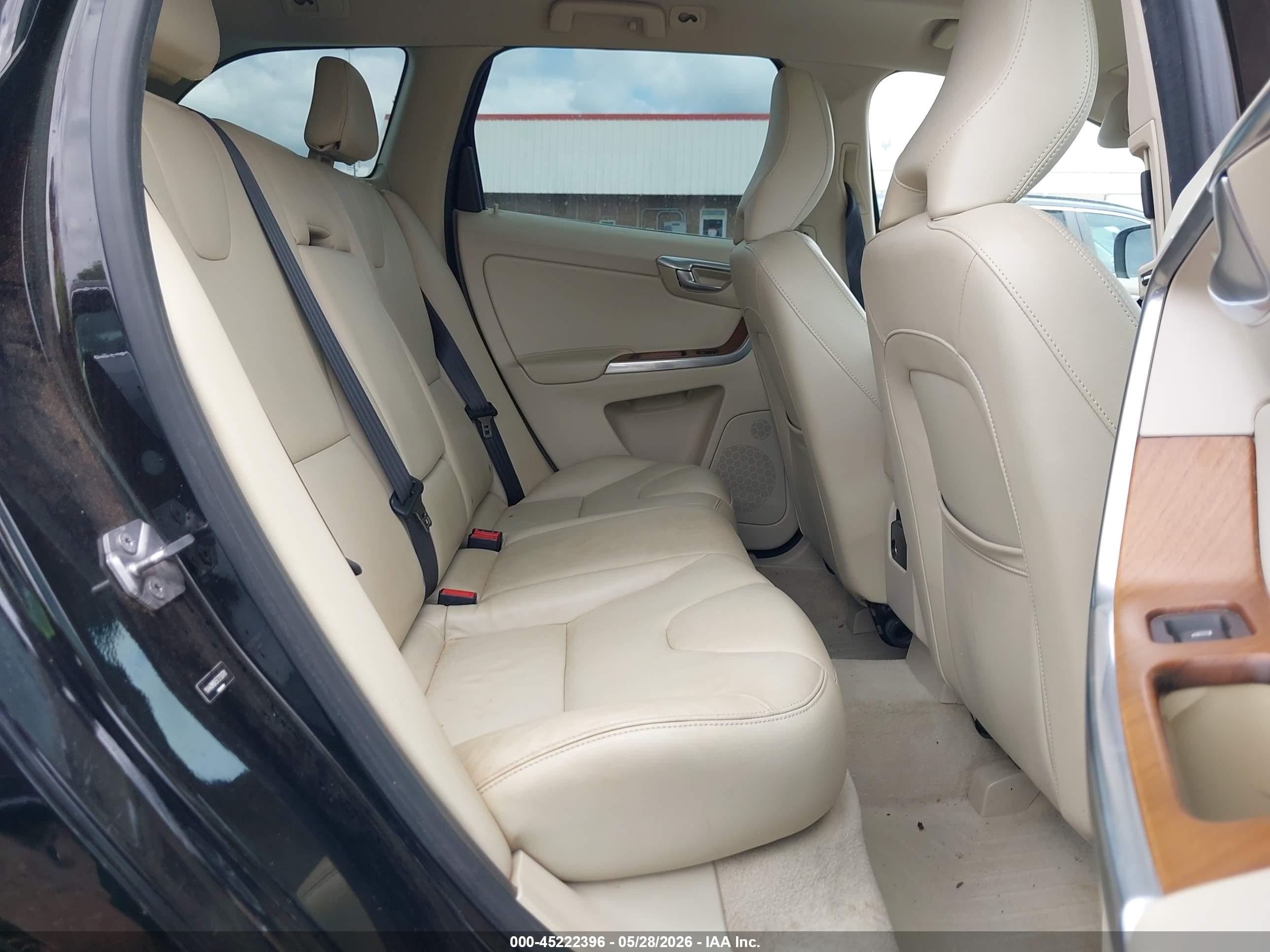 2015 Volvo Xc60 T5 Premier Black vin: YV440MDK5F2720781