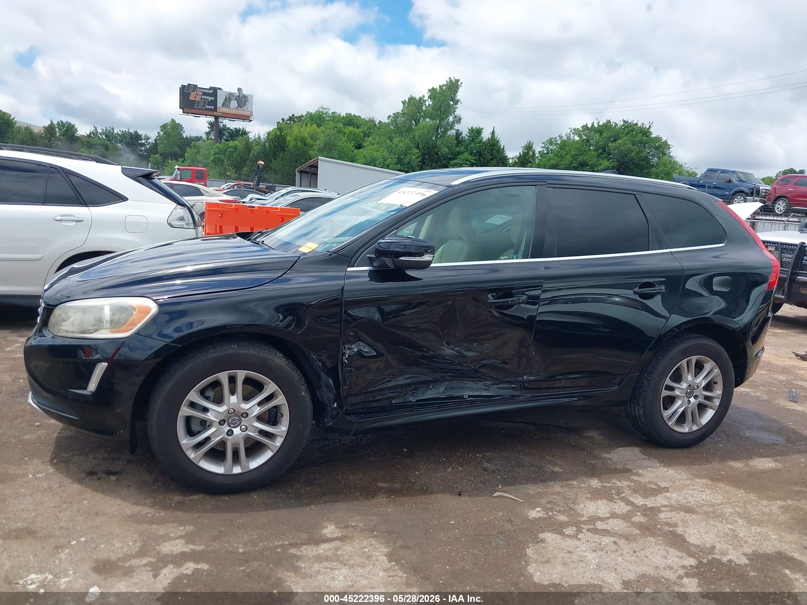 2015 Volvo Xc60 T5 Premier Black vin: YV440MDK5F2720781