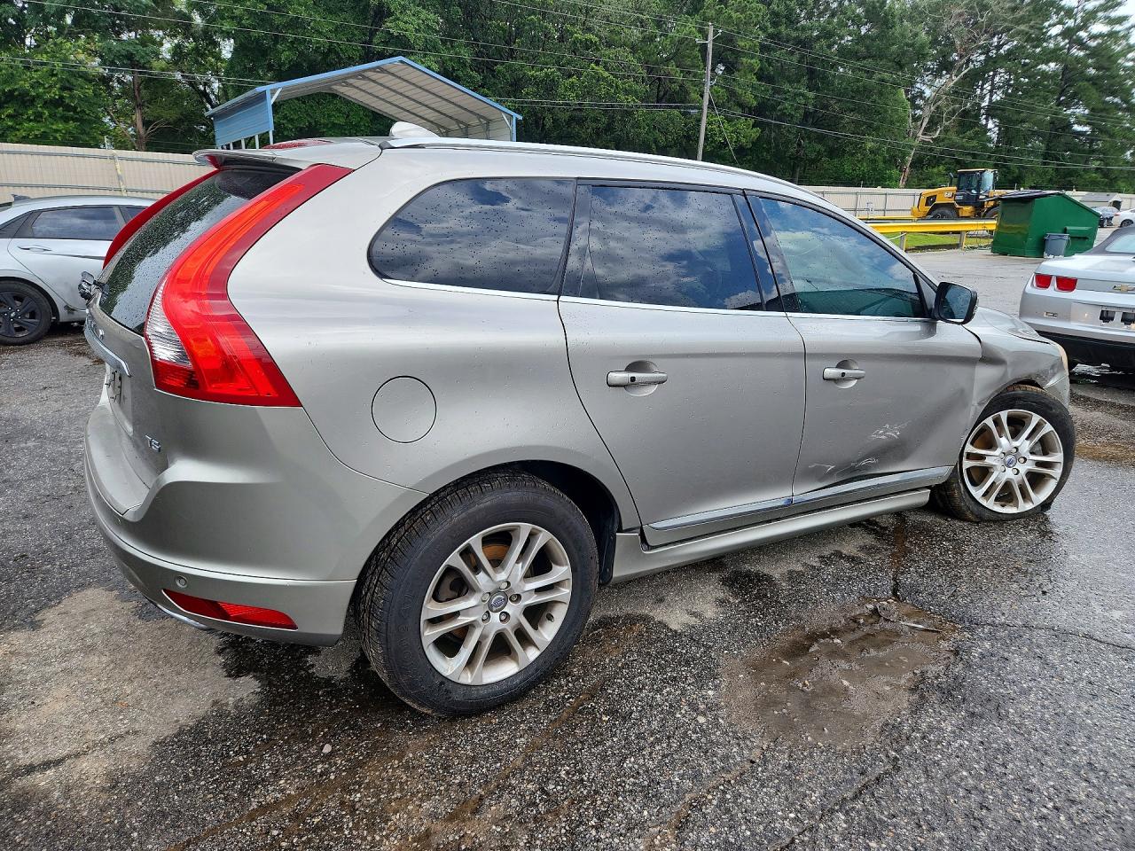 2015 Volvo Xc60 T5 Premier Gold vin: YV440MDK5F2731053
