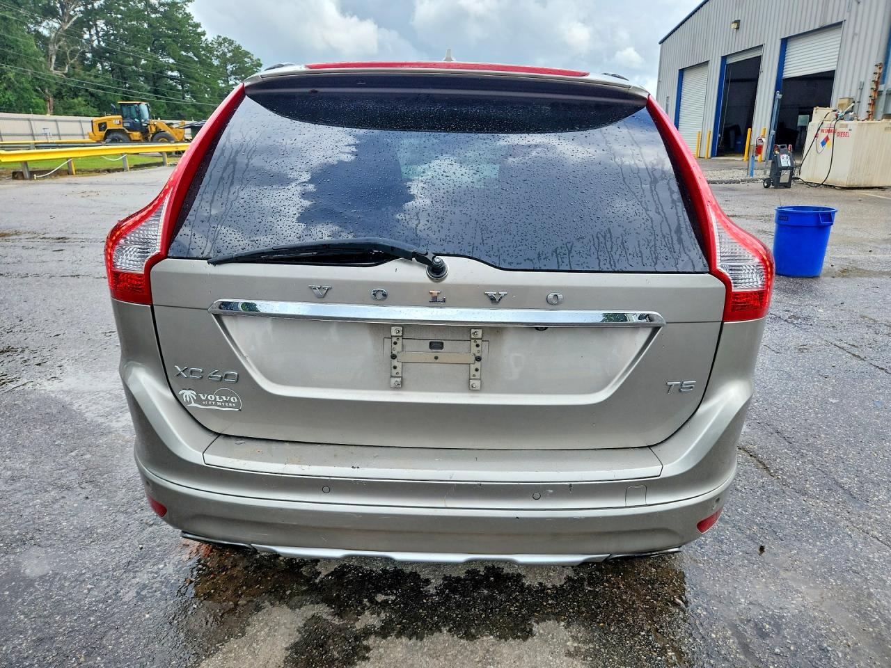2015 Volvo Xc60 T5 Premier Gold vin: YV440MDK5F2731053
