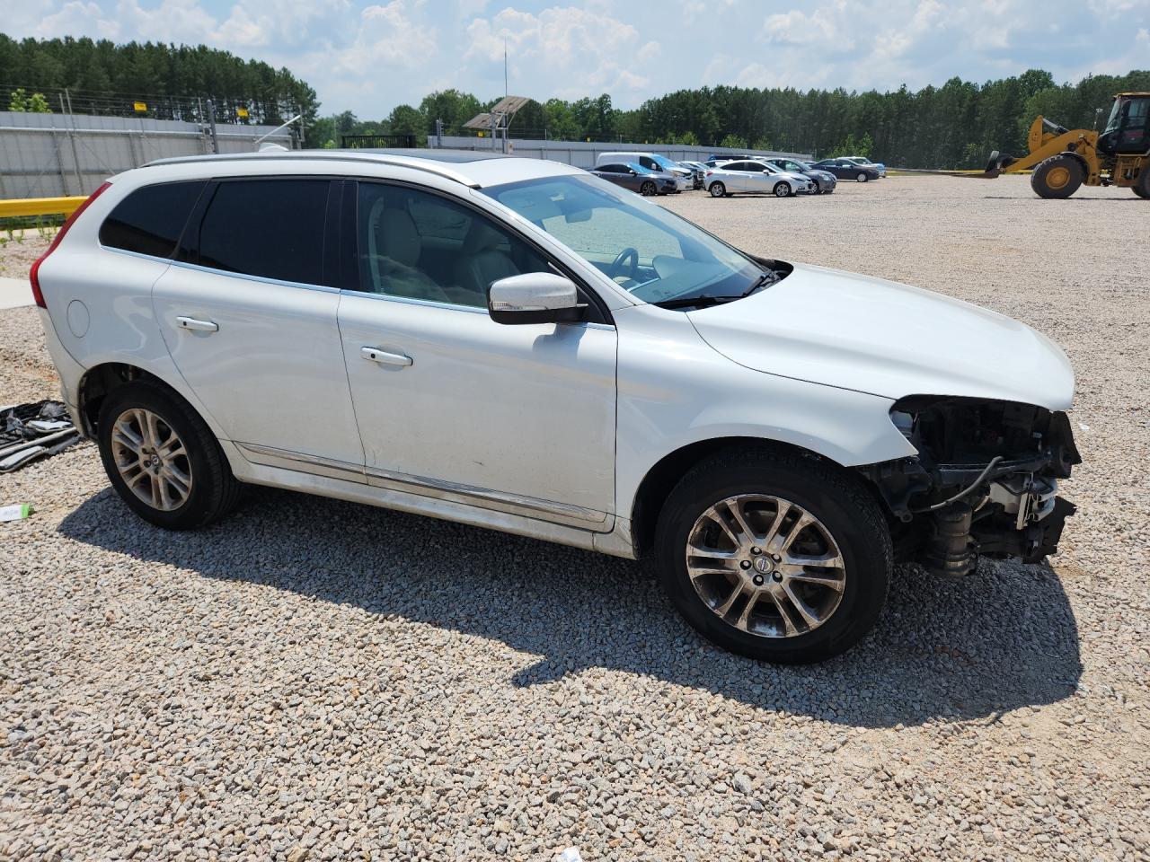 2015 Volvo Xc60 T5 Premier White vin: YV440MDK6F2678184