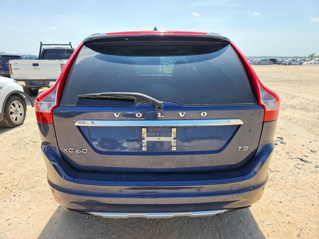 2015 Volvo Xc60 T5 Premier Blue vin: YV440MDK6F2685751