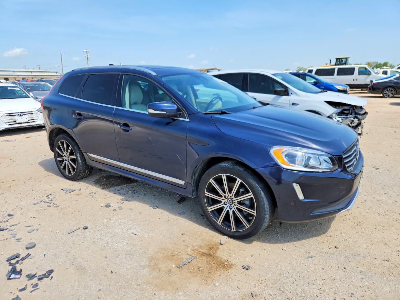 2015 Volvo Xc60 T5 Premier Blue vin: YV440MDK6F2685751
