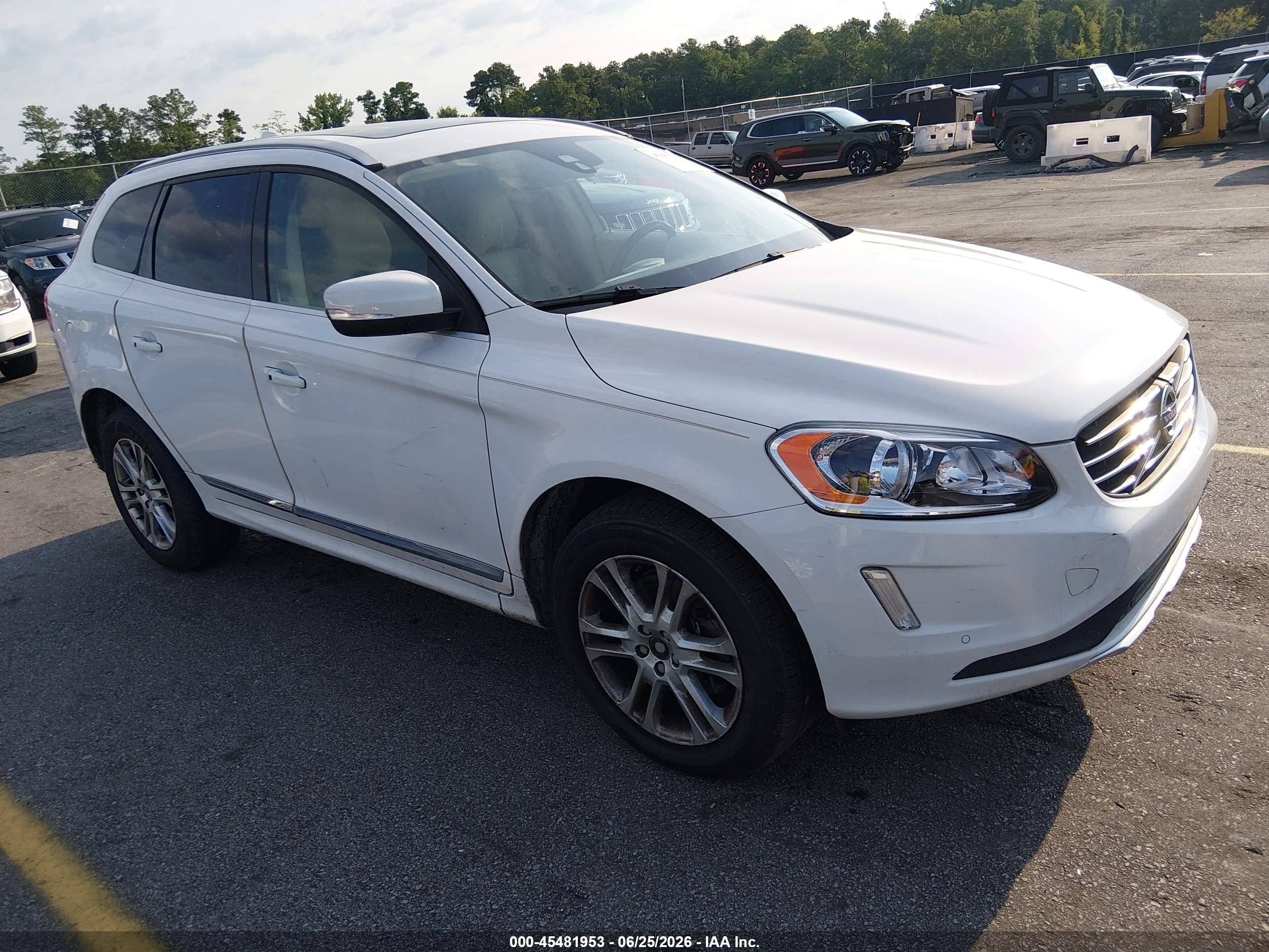 2015 Volvo Xc60 T5 Premier White vin: YV440MDK6F2731126