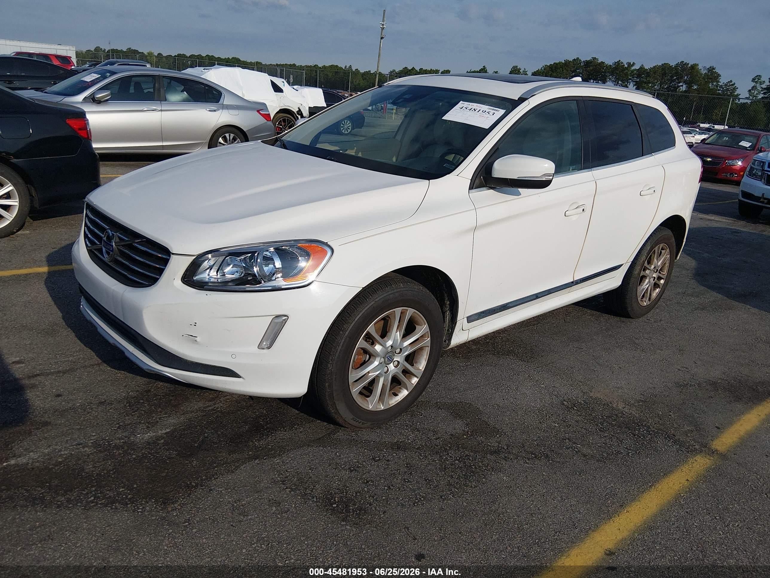 2015 Volvo Xc60 T5 Premier White vin: YV440MDK6F2731126