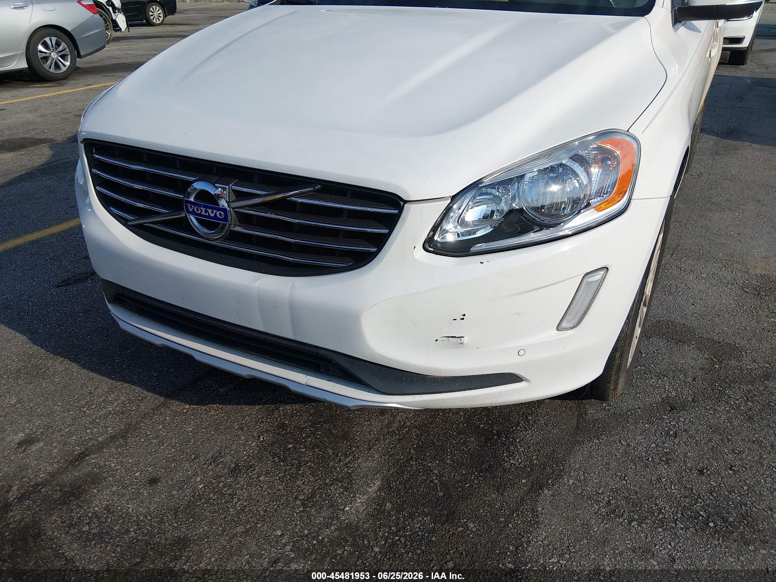 2015 Volvo Xc60 T5 Premier White vin: YV440MDK6F2731126