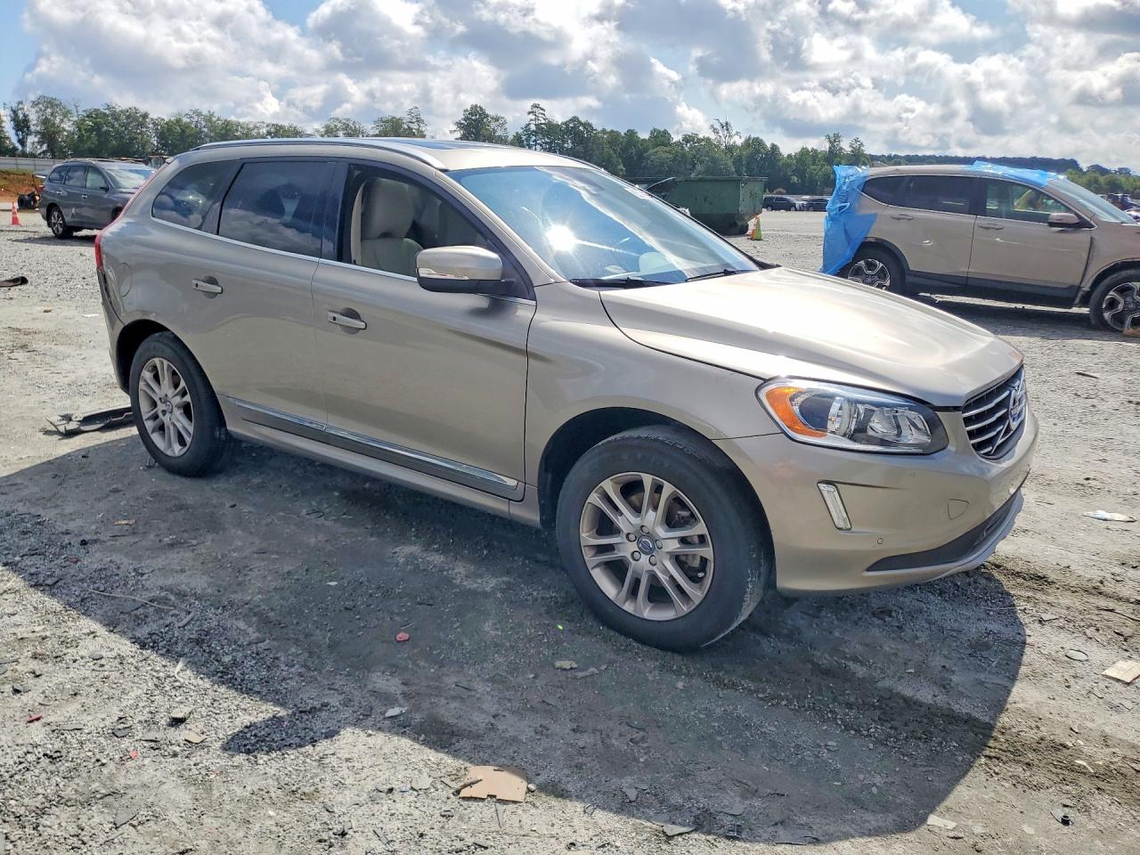 2016 Volvo Xc60 T5 Premier Tan vin: YV440MDK6G2896286