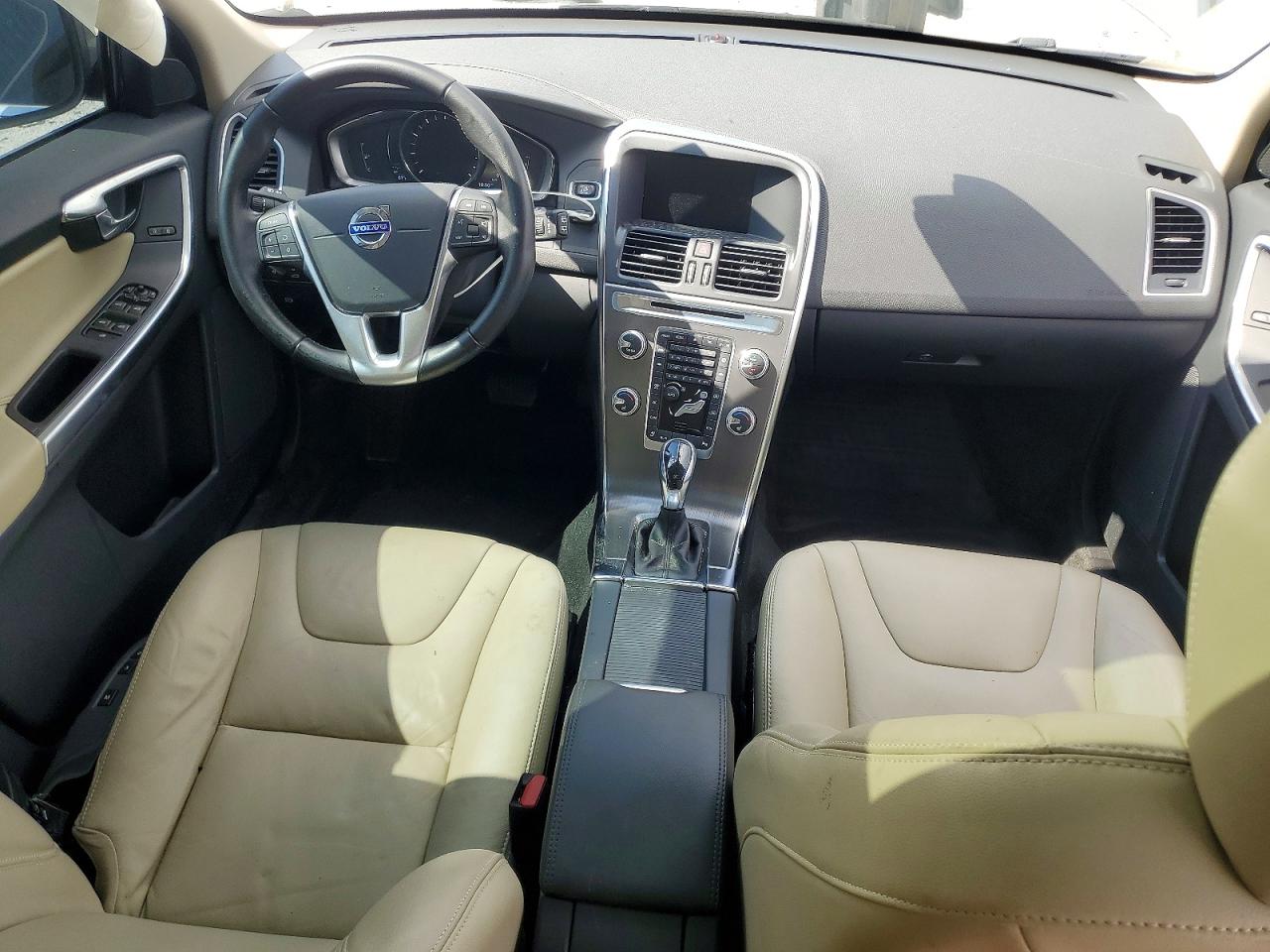 2016 Volvo Xc60 T5 Premier Tan vin: YV440MDK6G2896286