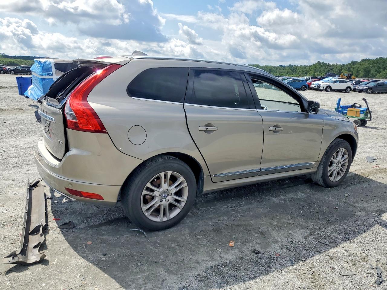 2016 Volvo Xc60 T5 Premier Tan vin: YV440MDK6G2896286