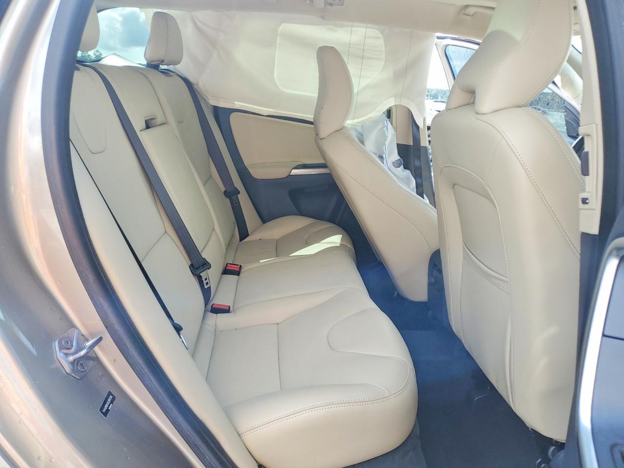 2016 Volvo Xc60 T5 Premier Tan vin: YV440MDK6G2896286