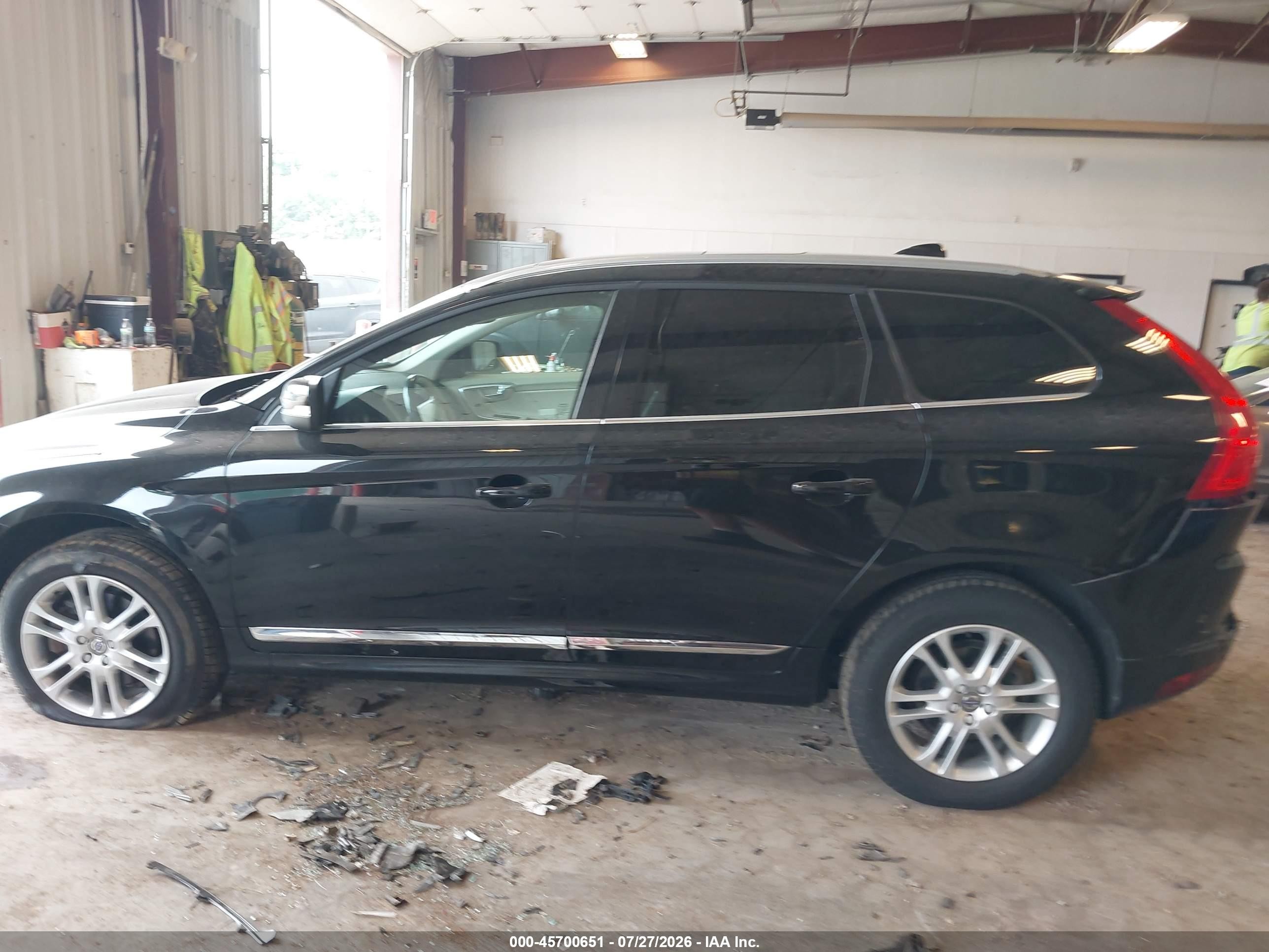 2016 Volvo Xc60 T5 Drive-e Premier Black vin: YV440MDK7G2826229