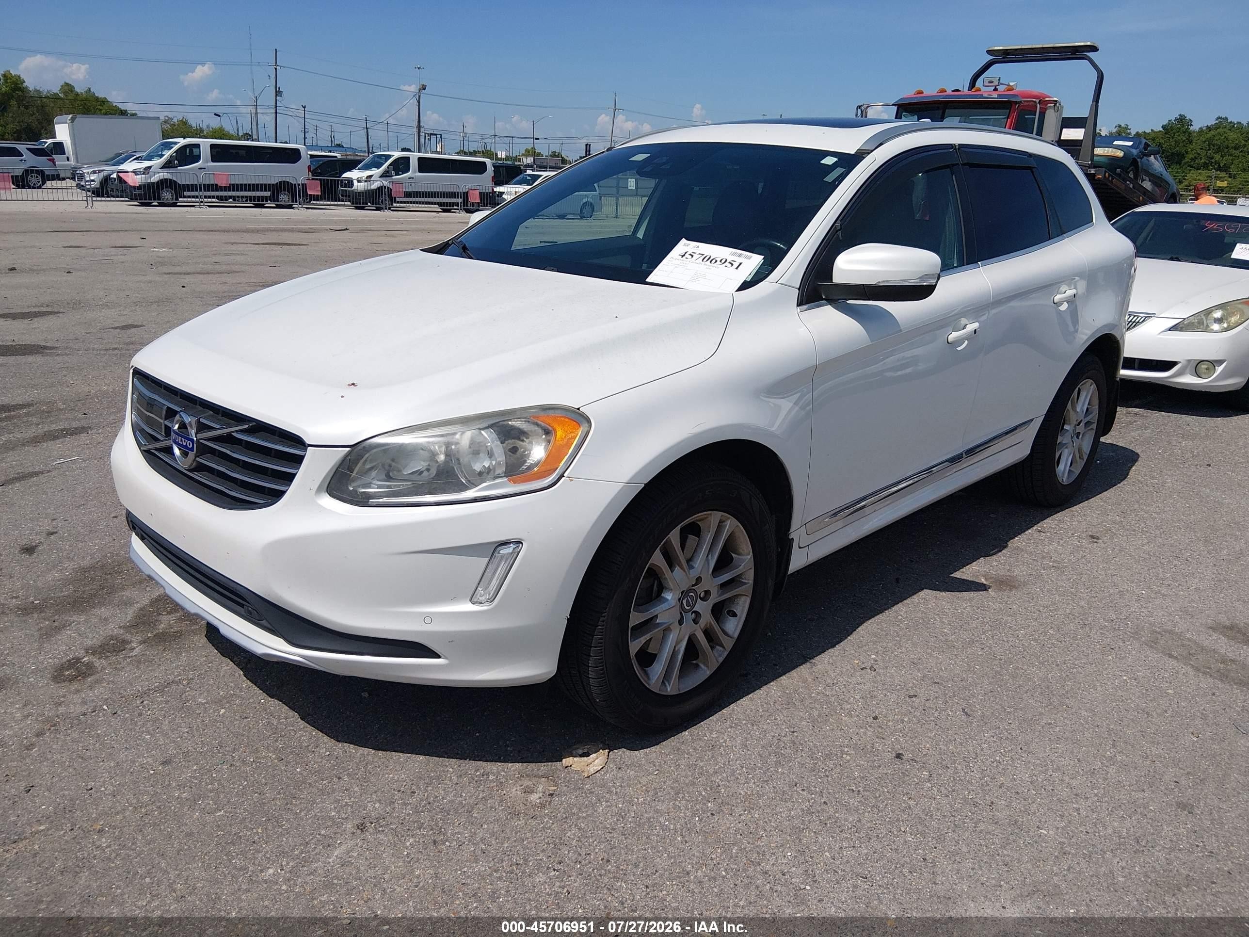 2015 Volvo Xc60 T5 Premier Silver vin: YV440MDK8F2668711