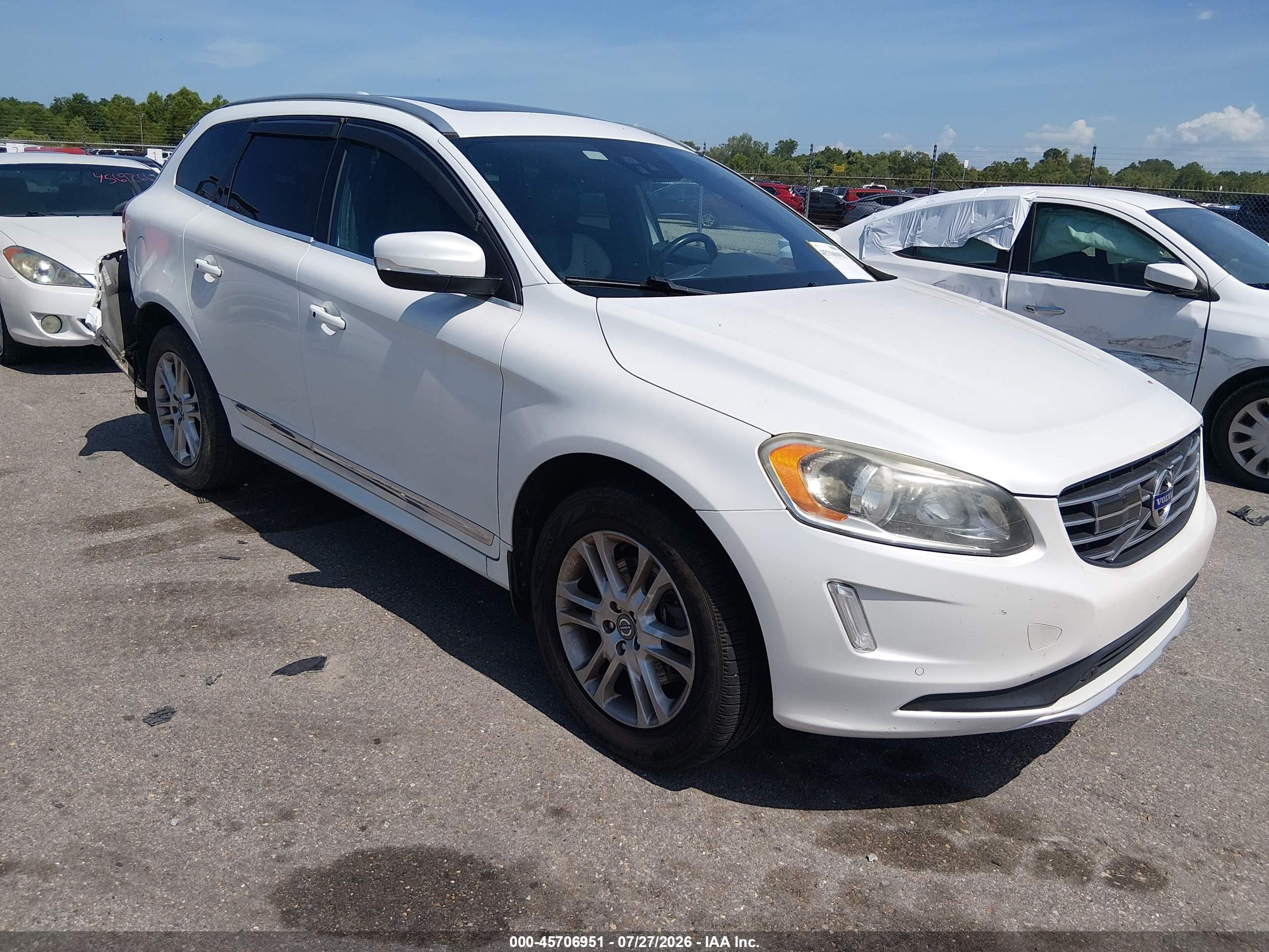 2015 Volvo Xc60 T5 Premier Silver vin: YV440MDK8F2668711