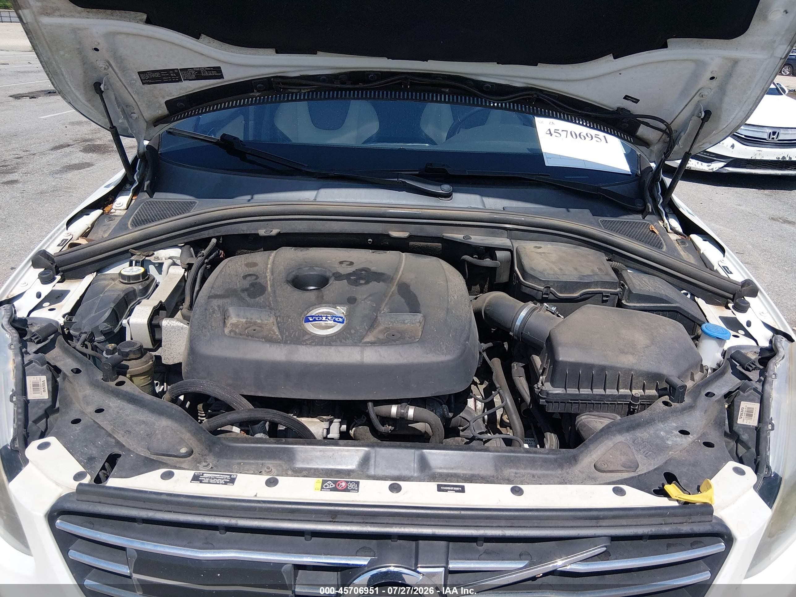 2015 Volvo Xc60 T5 Premier Silver vin: YV440MDK8F2668711