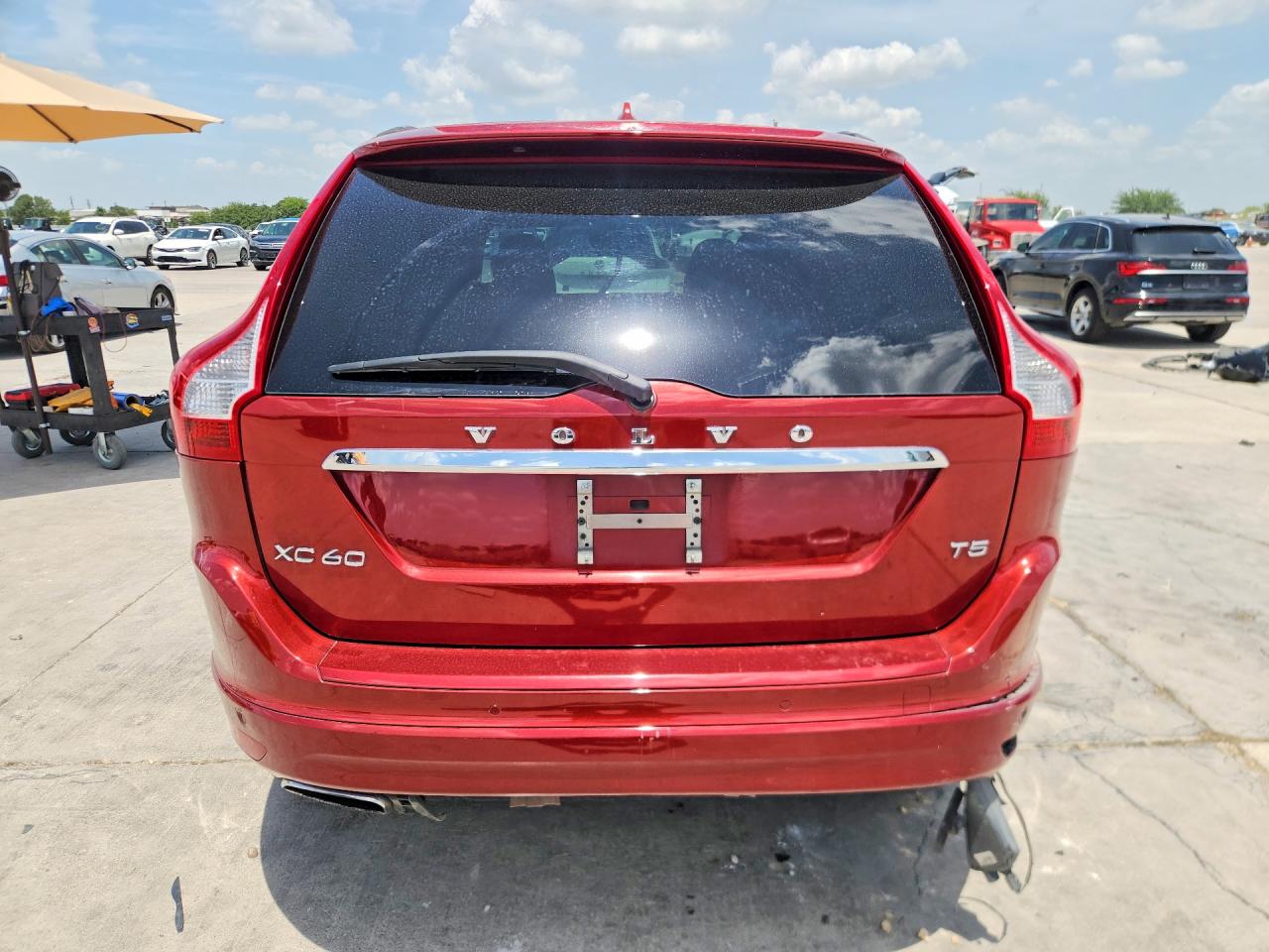 2015 Volvo Xc60 T5 Premier Red vin: YV440MDK8F2726817
