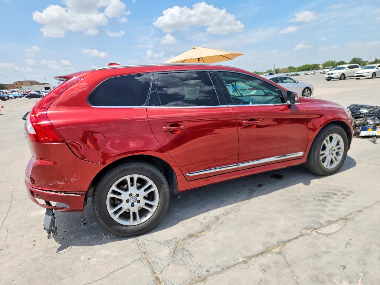 2015 Volvo Xc60 T5 Premier Red vin: YV440MDK8F2726817